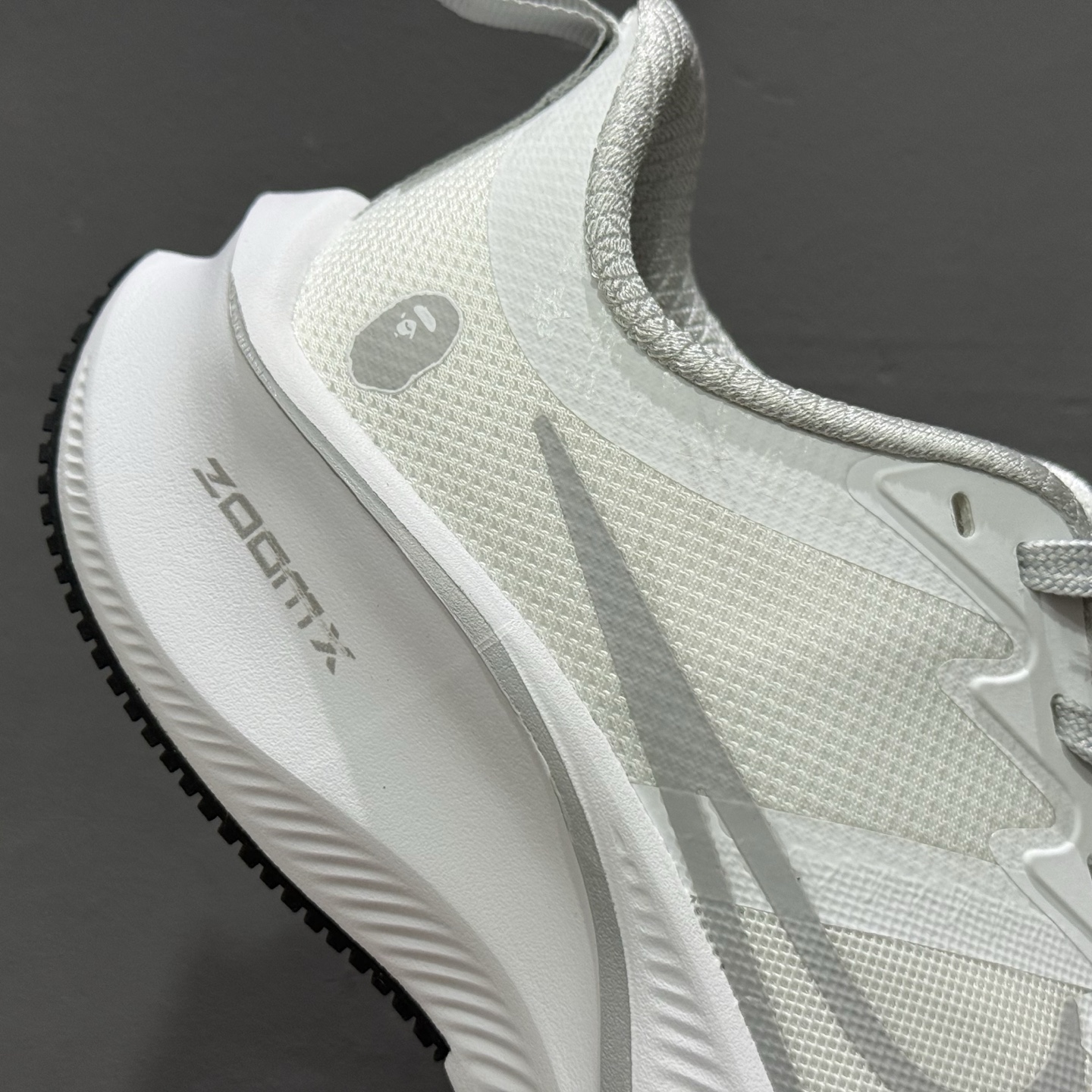 200 NIKE ZOOM PLUS 跑鞋 兼顾迅疾外观和稳固脚感 CK4318-151