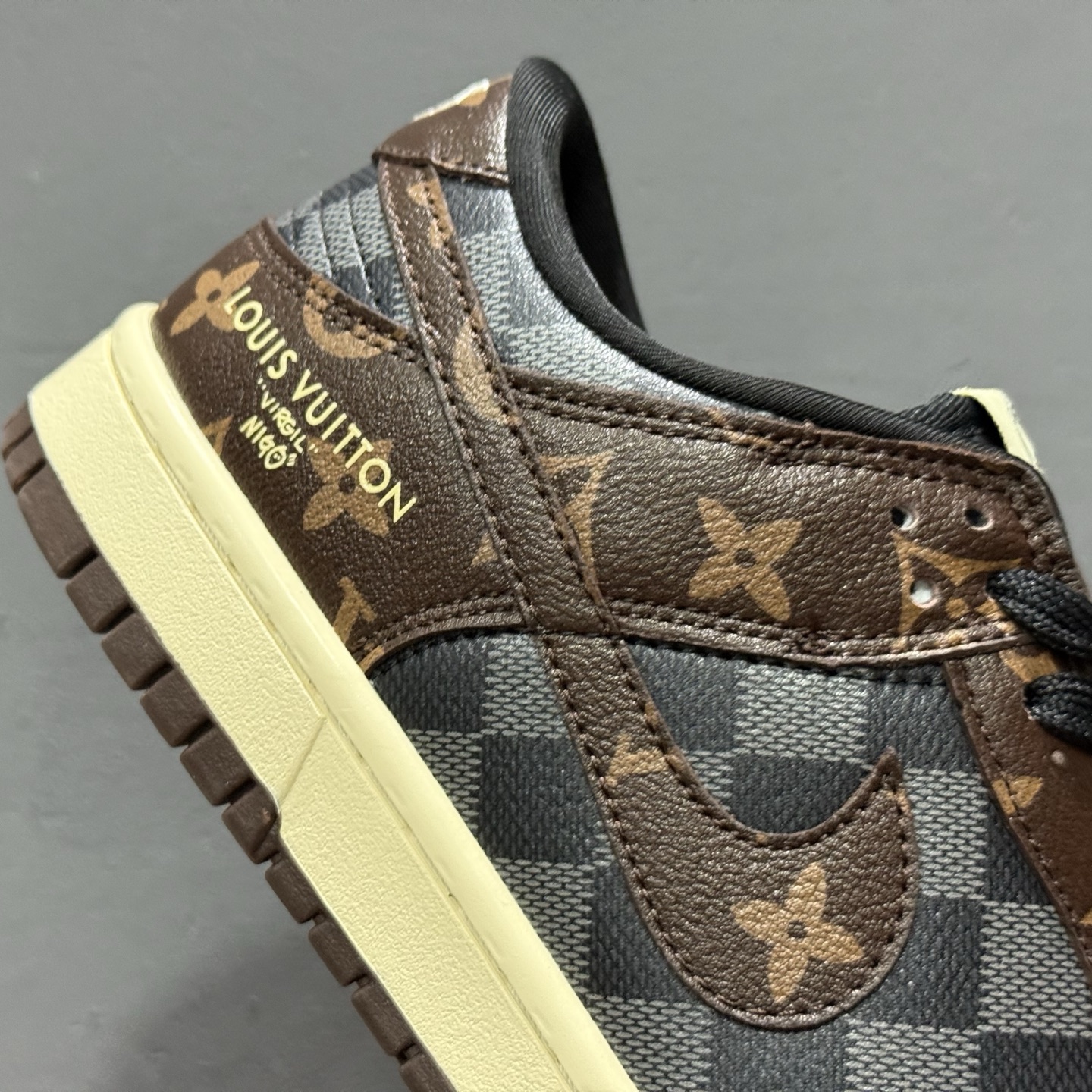Nike SB Dunk Low LV联名 灰咖啡 高端定制 低帮休闲板鞋 SC0601-453