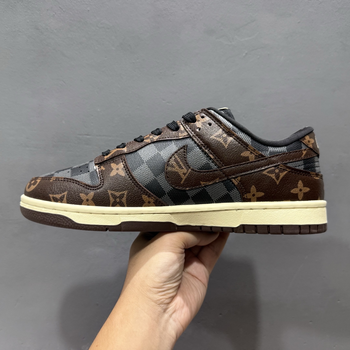 Nike SB Dunk Low LV联名 灰咖啡 高端定制 低帮休闲板鞋 SC0601-453