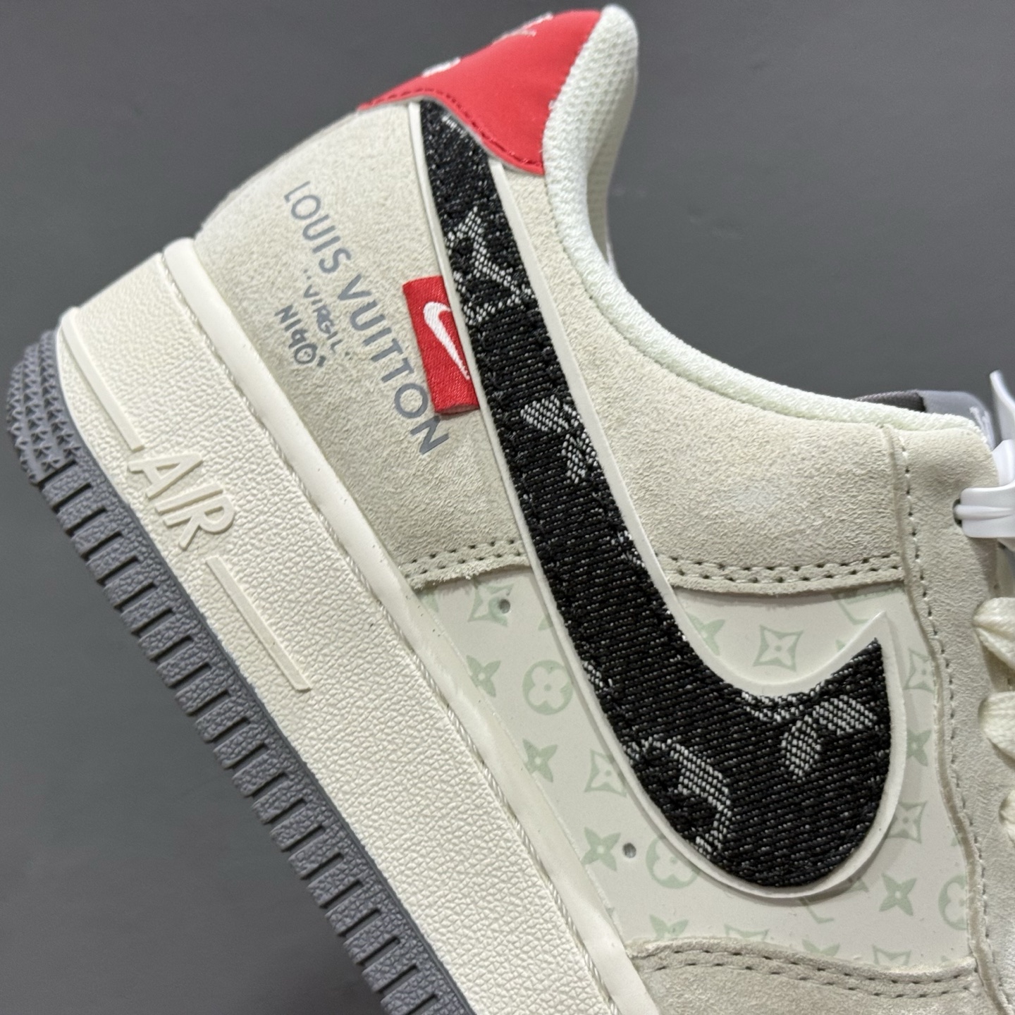 Nike Air Force 1'07 Low LV联名 猪八米灰红 空军一号低帮休闲板鞋 MZ9588-806