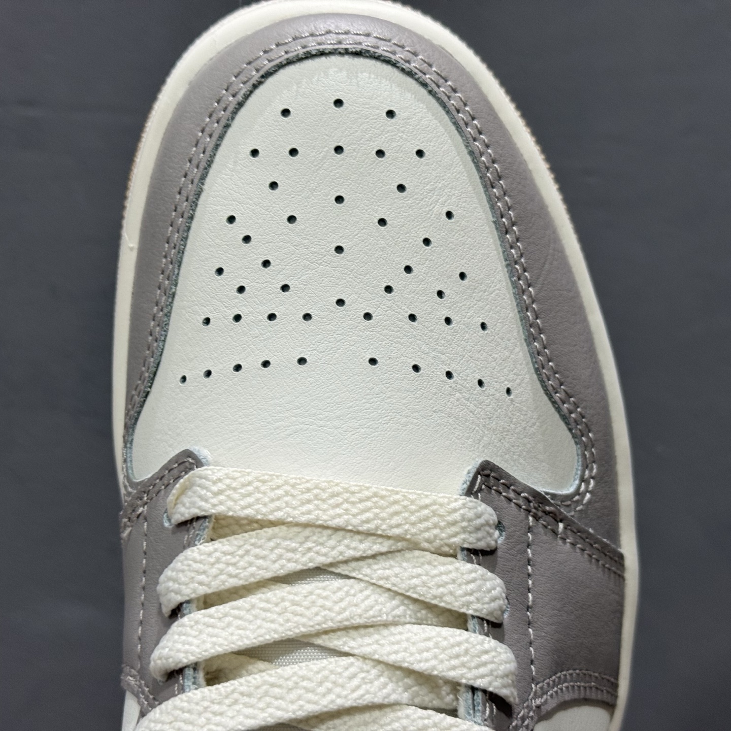 过验版本 Air Jordan 1 Low AJ1 乔1米灰色 低帮复古文化篮球鞋 553558-169