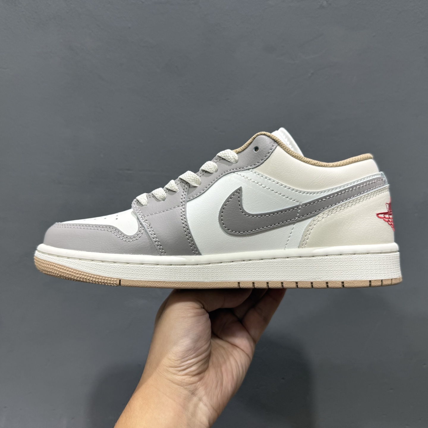 过验版本 Air Jordan 1 Low AJ1 乔1米灰色 低帮复古文化篮球鞋 553558-169