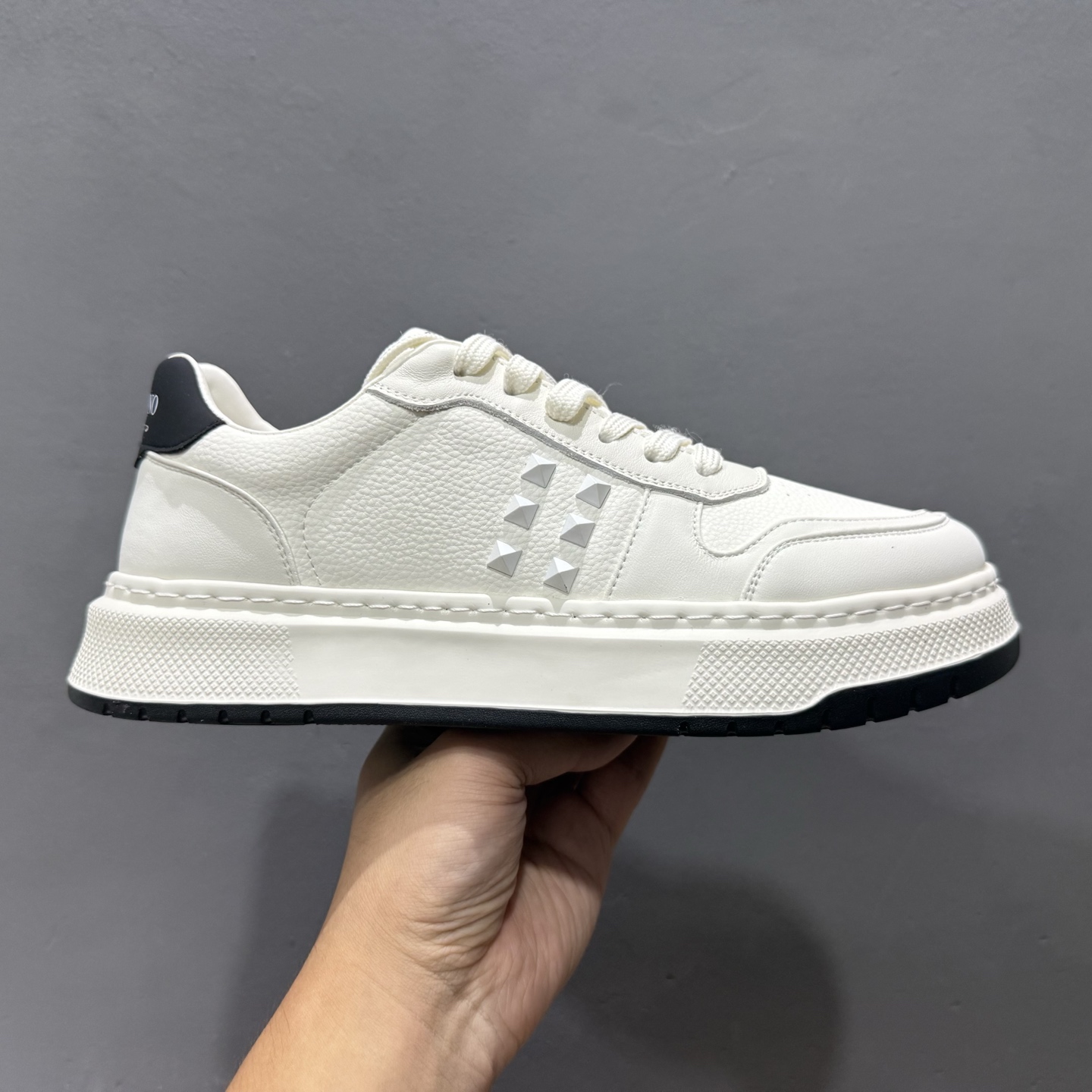 广东纯原版本 Valentino 华伦天奴 Rockstud untitled 厚底休闲铆钉小白鞋