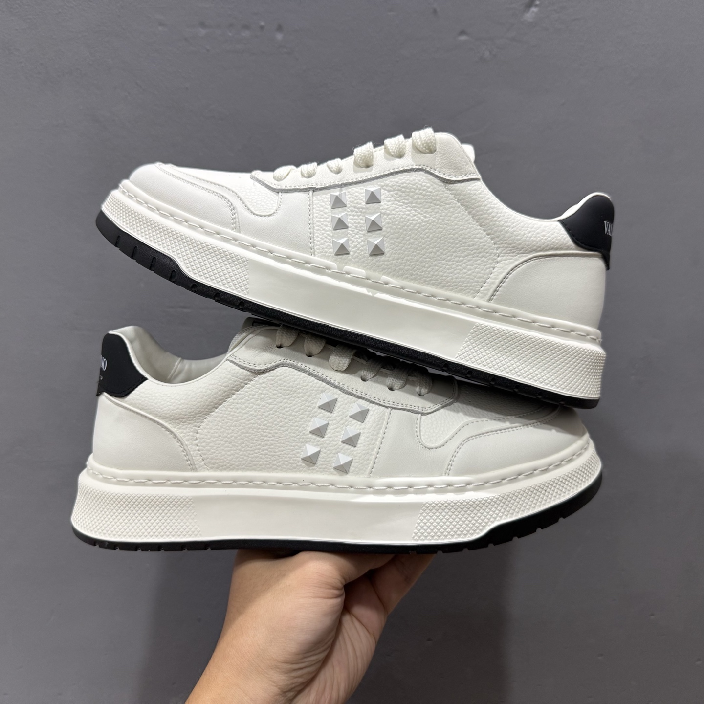 广东纯原版本 Valentino 华伦天奴 Rockstud untitled 厚底休闲铆钉小白鞋