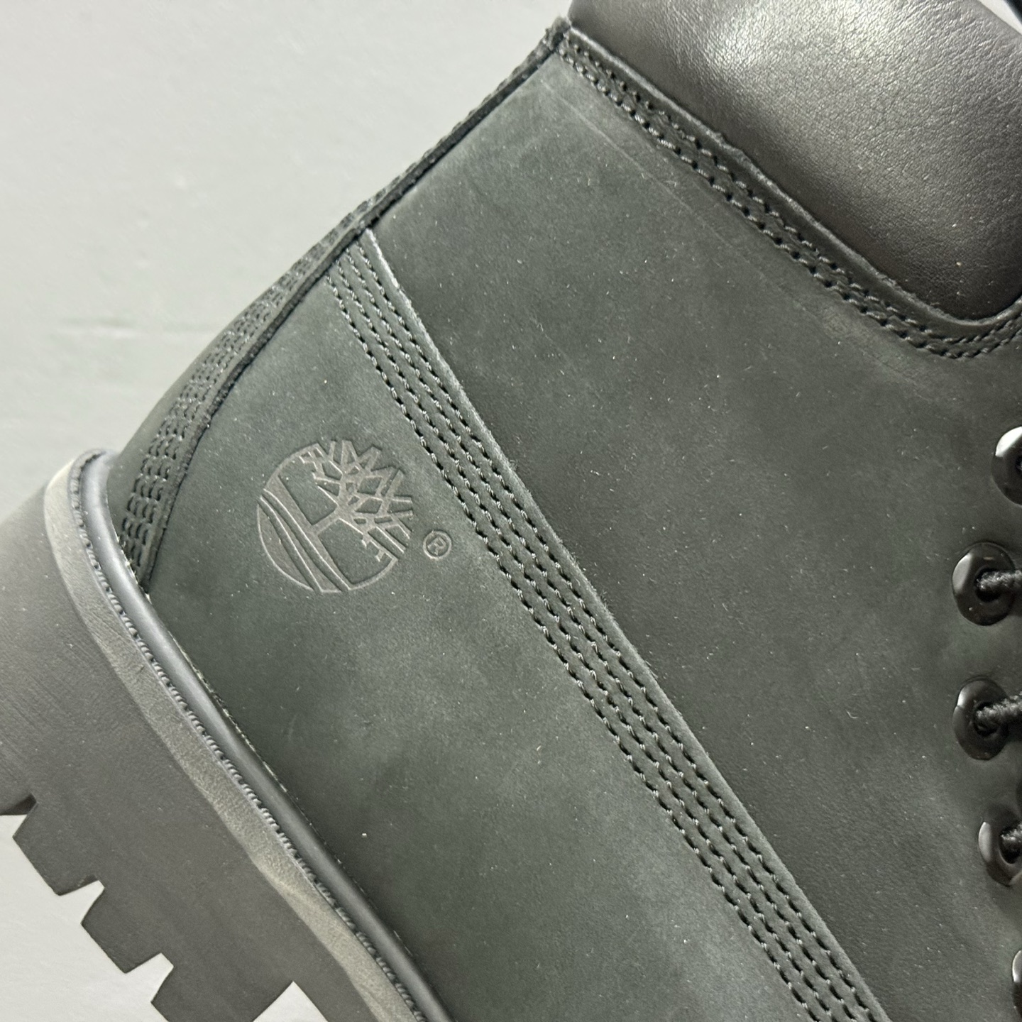 天伯伦Timberland 6 Inch Leather Boots添柏岚经典户外6英寸大黄靴“OG麦黄黑”TB010063-713