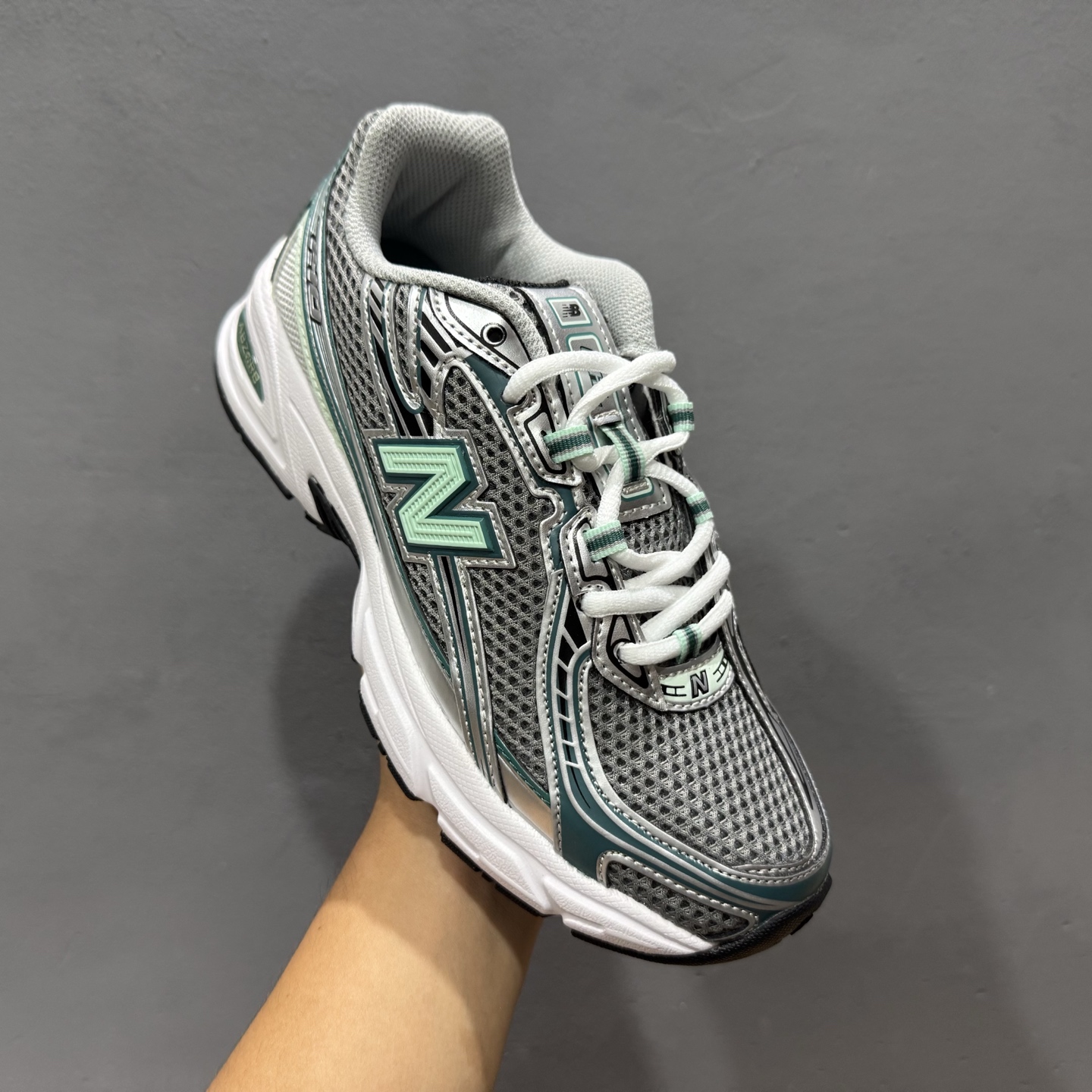 New Balance 740系列复古老爹风休闲运动慢跑鞋 U740NC2