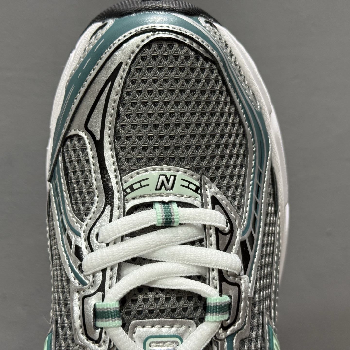 New Balance 740系列复古老爹风休闲运动慢跑鞋 U740NC2