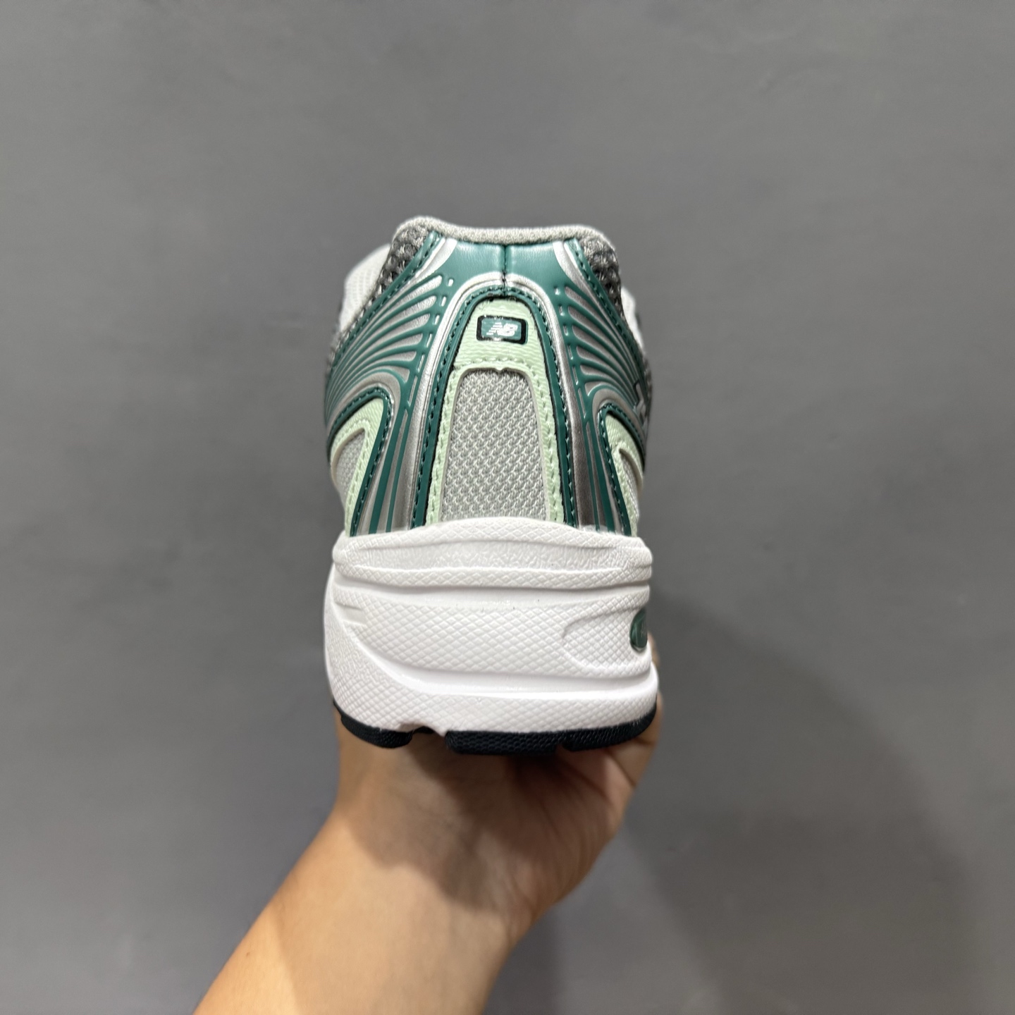 New Balance 740系列复古老爹风休闲运动慢跑鞋 U740NC2