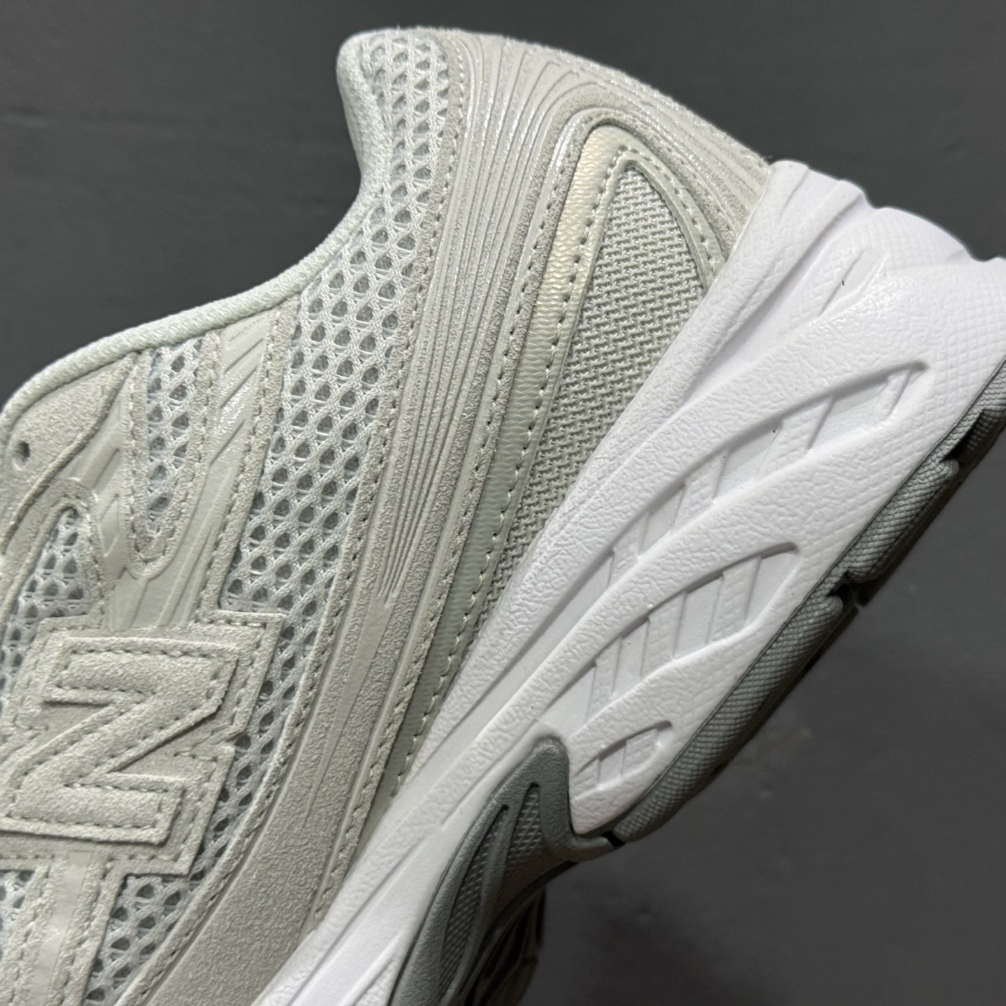 New Balance 740系列复古老爹风休闲运动慢跑鞋 U740GS2
