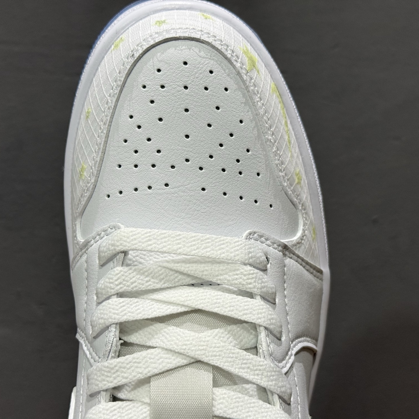 Jordan Air Jordan 1 Low The Sky Is Not The Limit 舒适轻盈 耐磨 低帮 板鞋