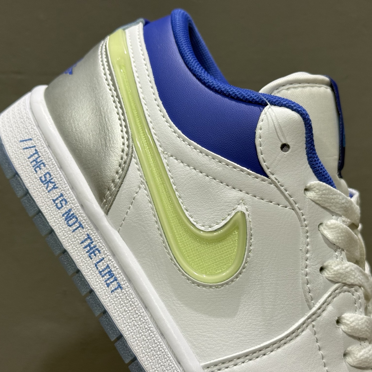 Jordan Air Jordan 1 Low The Sky Is Not The Limit 舒适轻盈 耐磨 低帮 板鞋