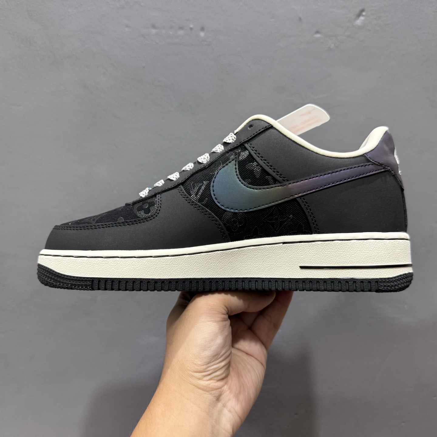 Louis Vuitton x NIke Air Force 1 镭射渐变 SC0601-573