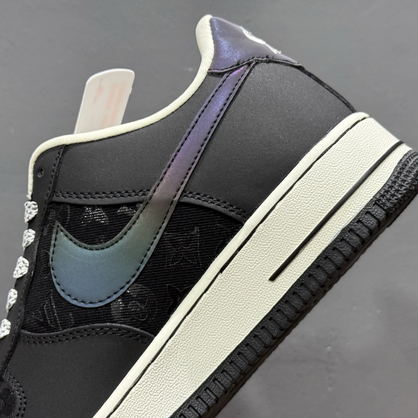 Louis Vuitton x NIke Air Force 1 镭射渐变 SC0601-573