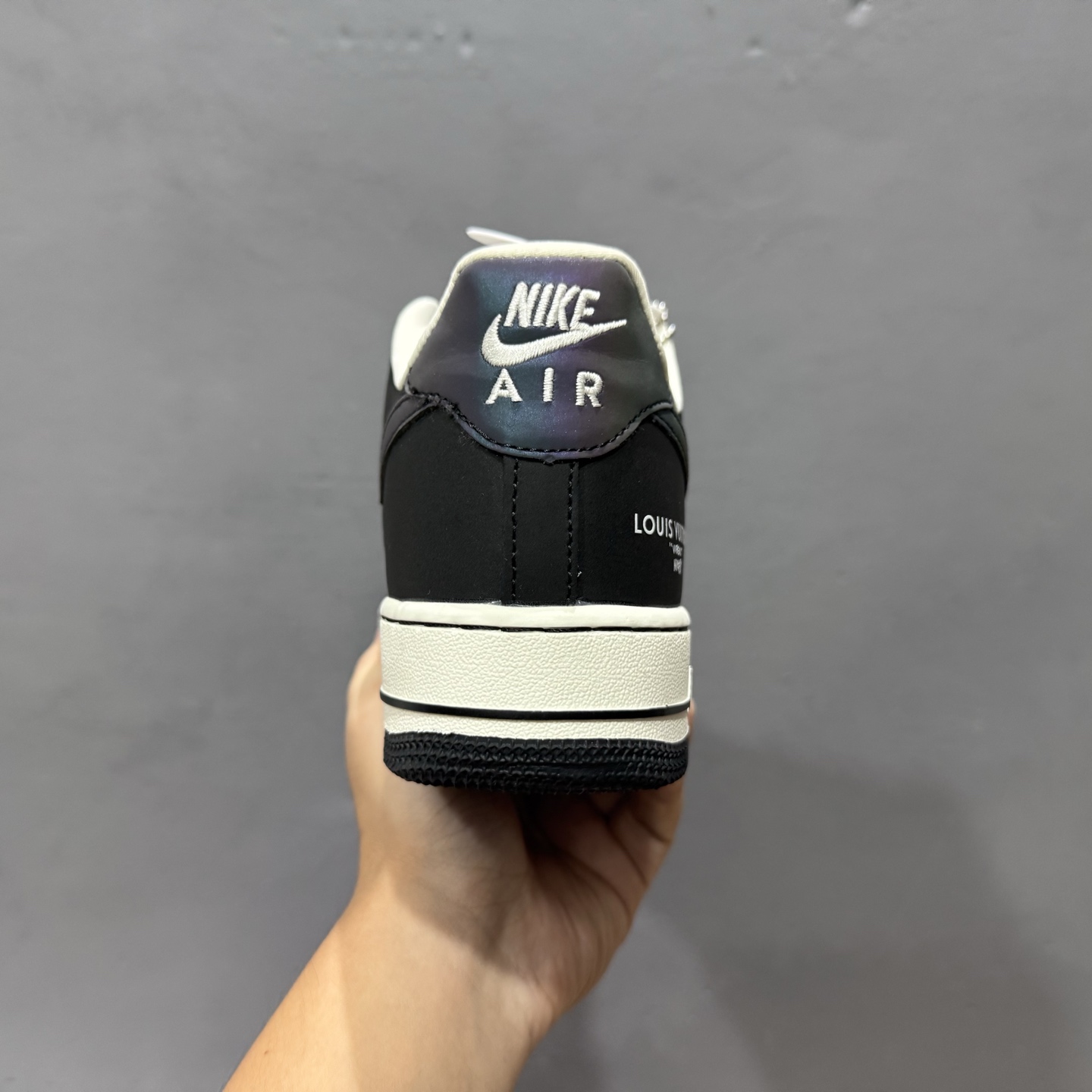 Louis Vuitton x NIke Air Force 1 镭射渐变 SC0601-573