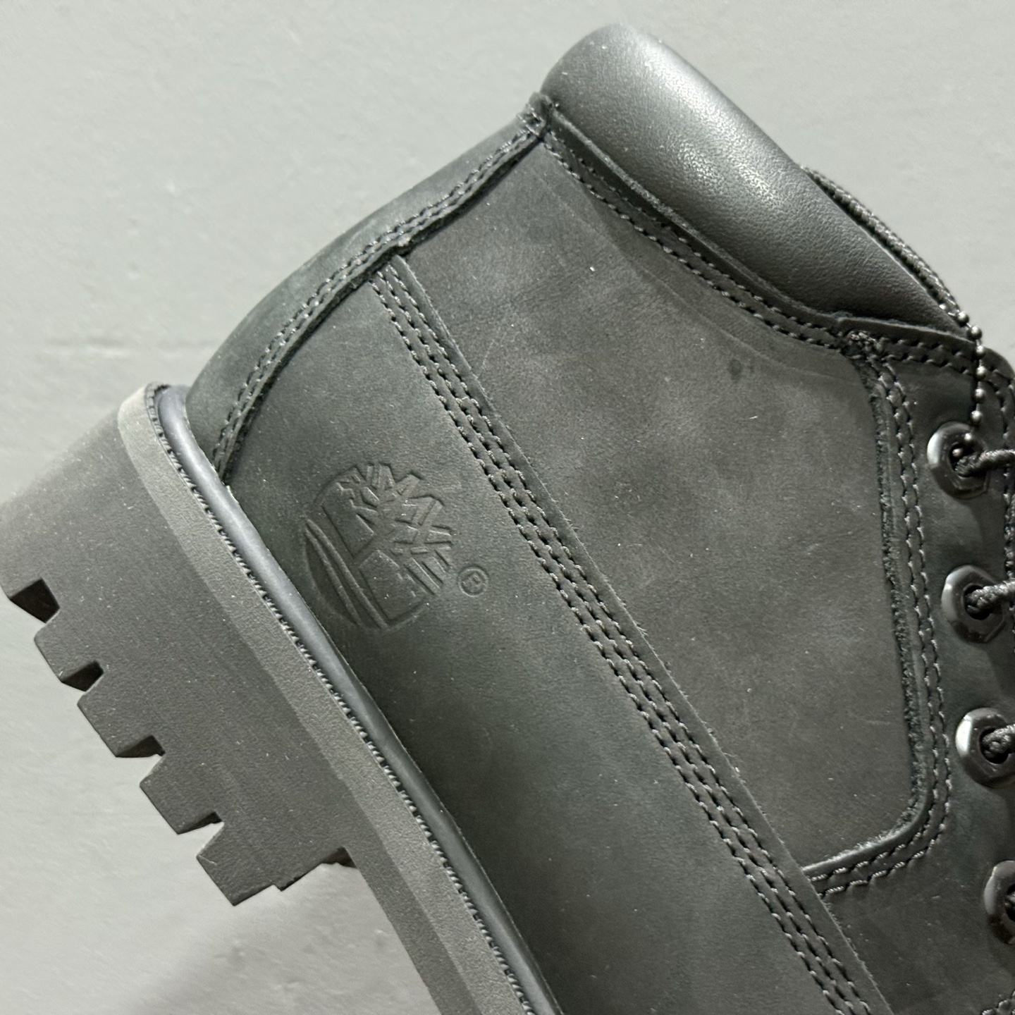 天伯伦Timberland Fatigue Chukka Nubuck Boots经典户外短筒百搭工装马丁靴“麦黄黑”