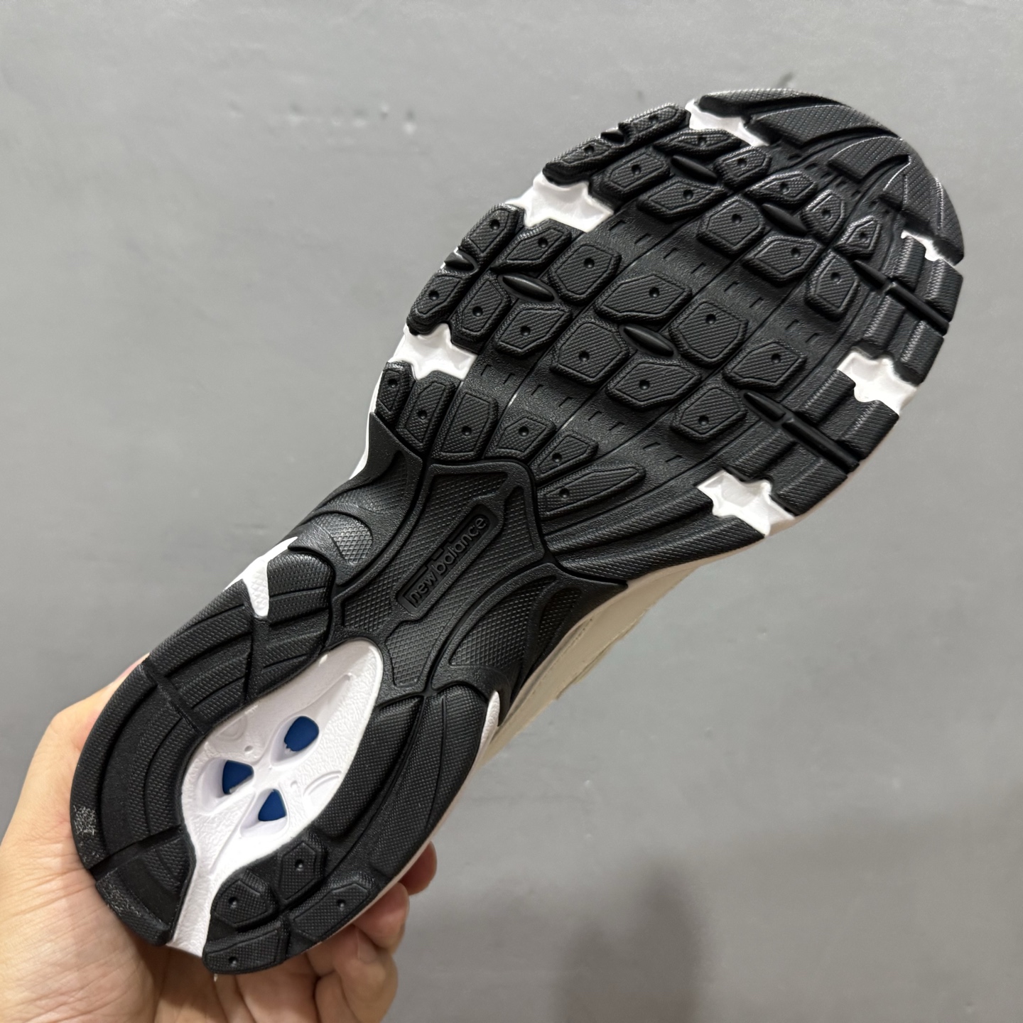 New Balance 740系列复古老爹风休闲运动慢跑鞋 U740WW2