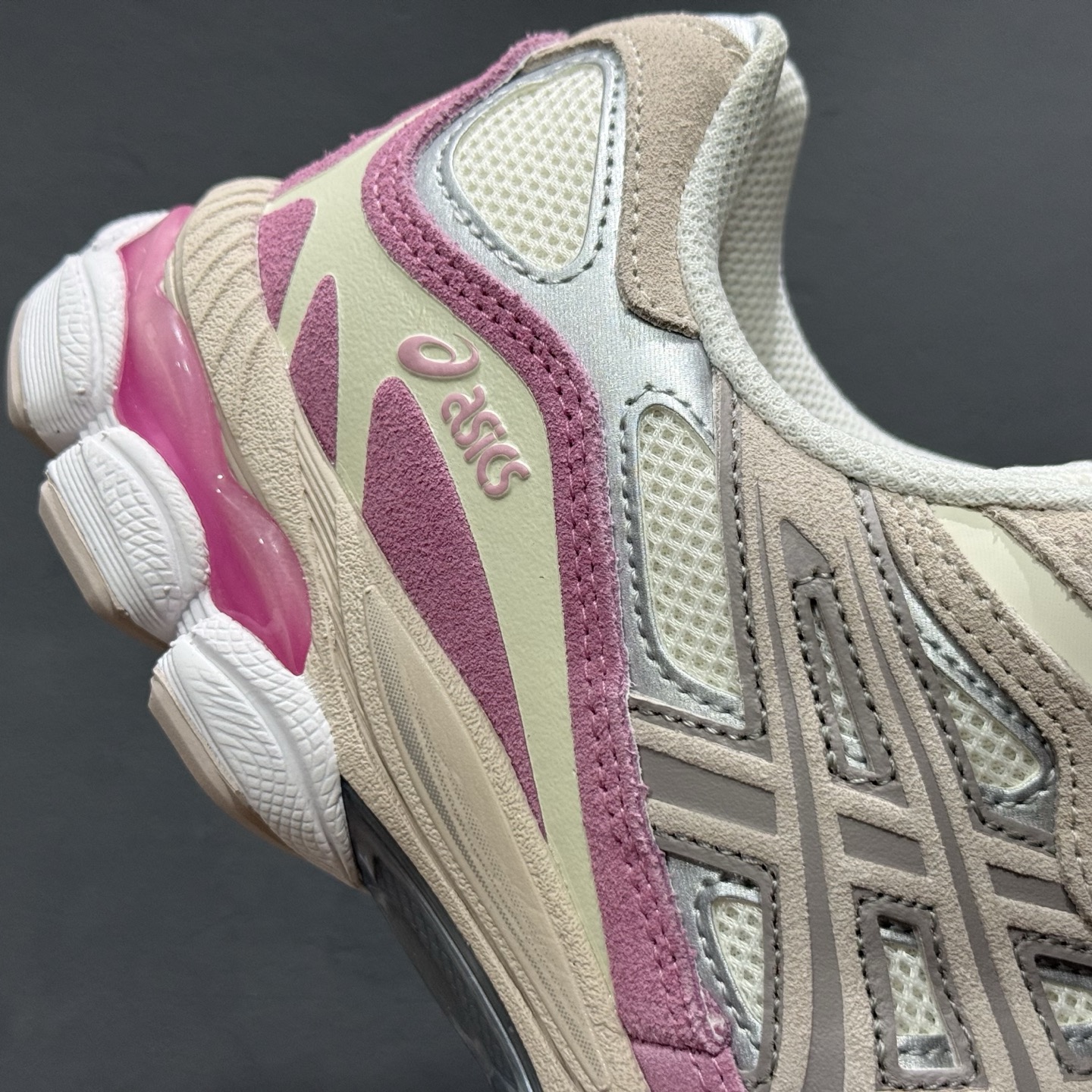 Asics Gel-Quantum 360 VIII 亚瑟士复古透气休闲鞋 1203A383-104