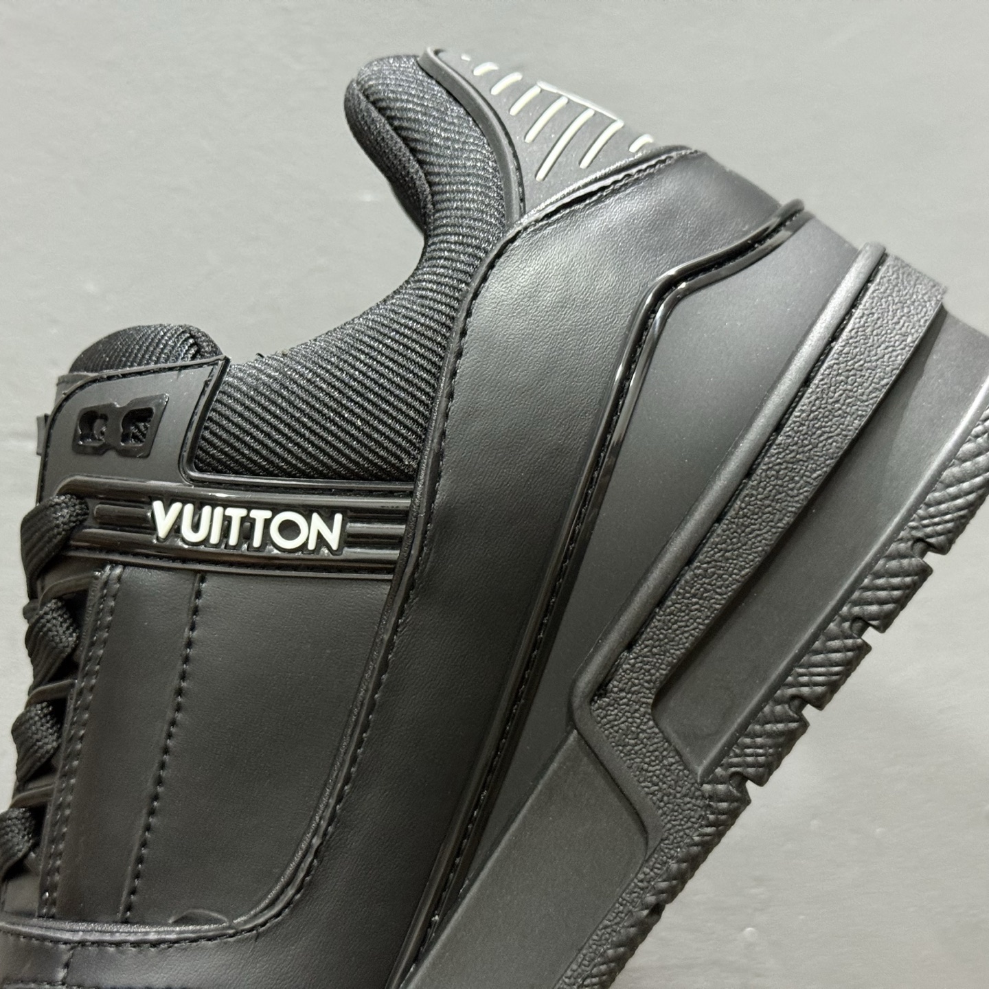 LV路易威登Louis Vuitton Trainer Sneaker Low休闲运动文化百搭篮球板鞋