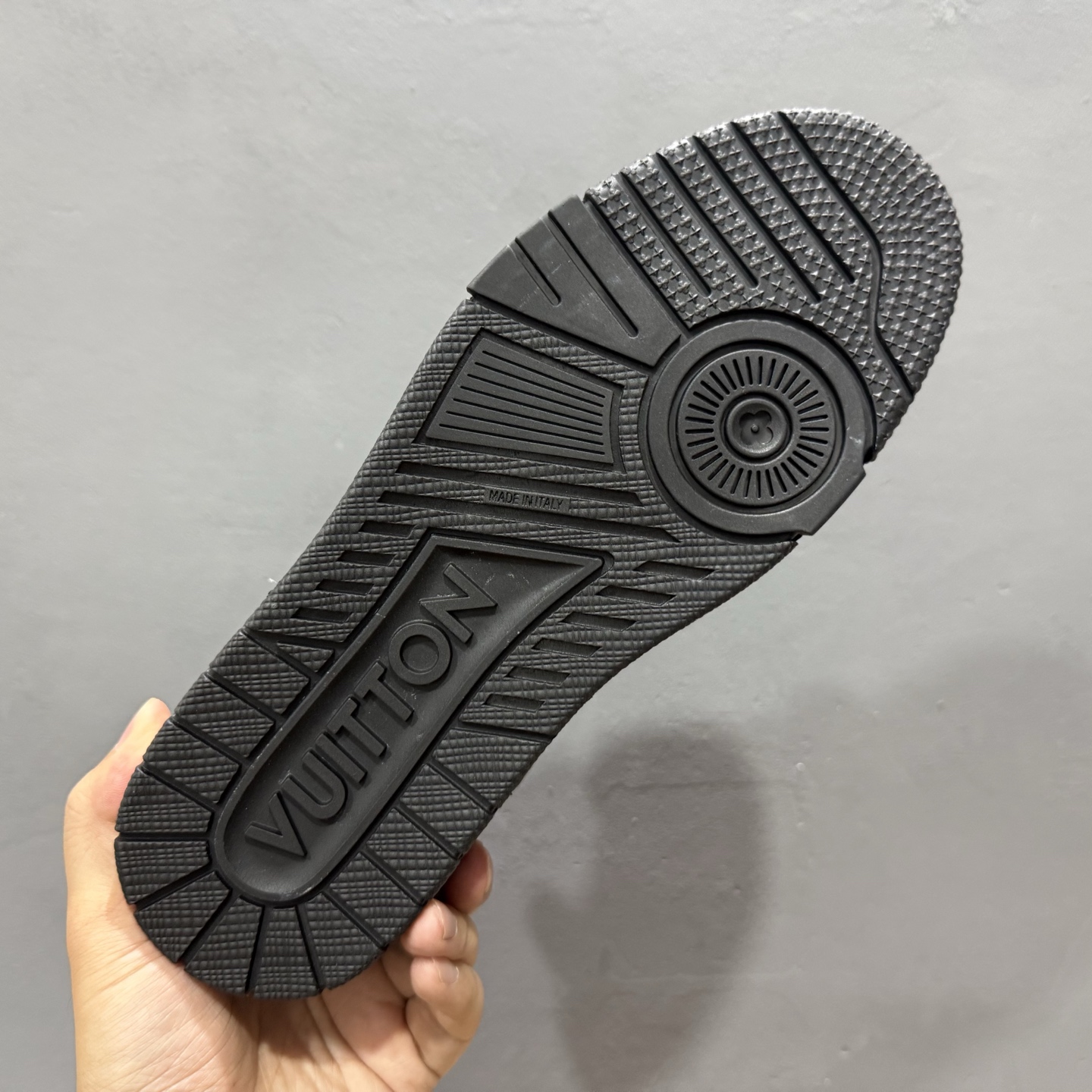 LV路易威登Louis Vuitton Trainer Sneaker Low休闲运动文化百搭篮球板鞋