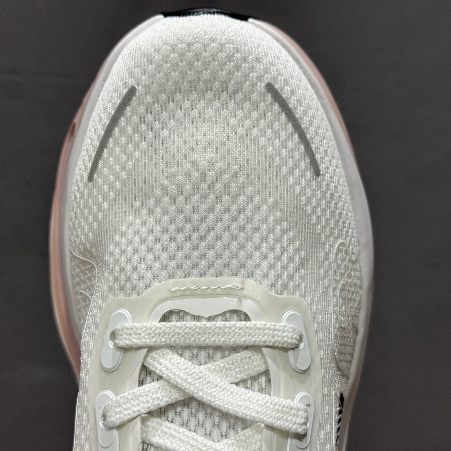 220 Nike Vomero premium Air气垫40周年 舒适百搭防滑耐磨 支撑缓震低帮 休闲跑步鞋 FN8453-020