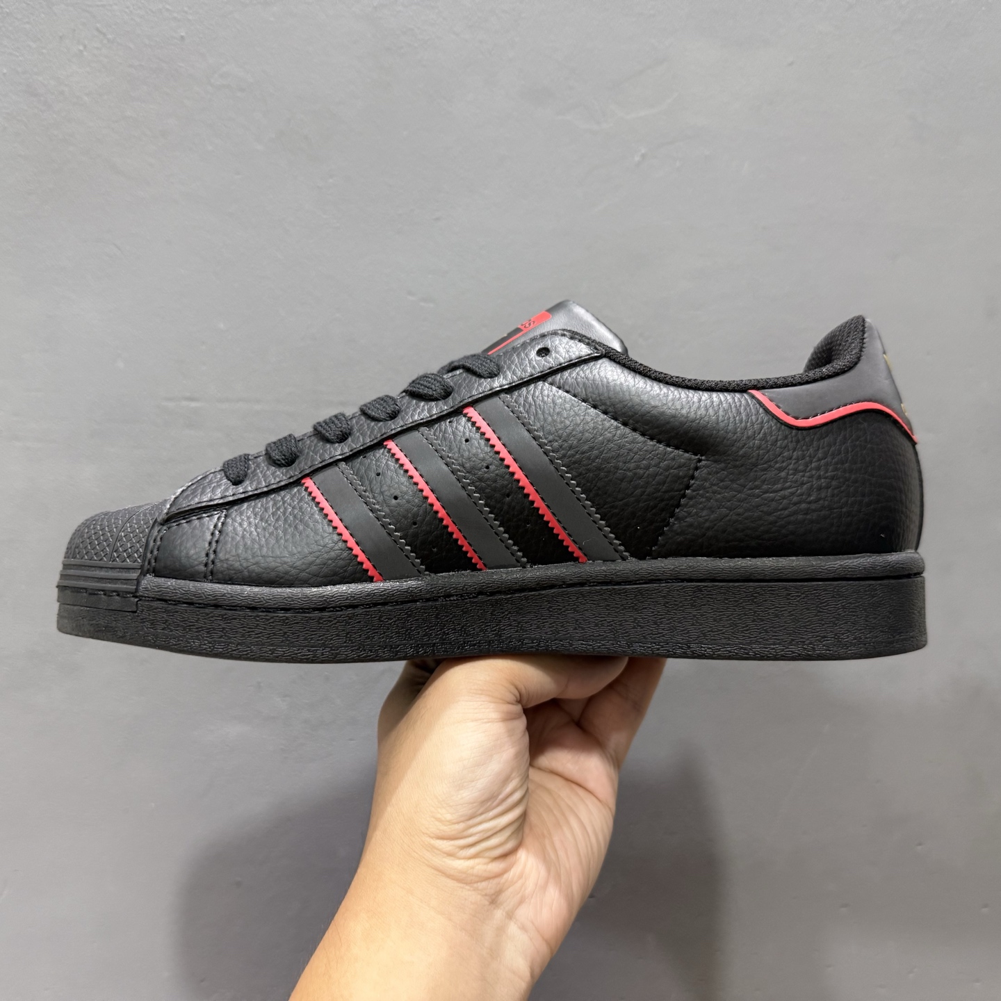 Adidas Originals Superstar 联名款贝壳头 JY8908