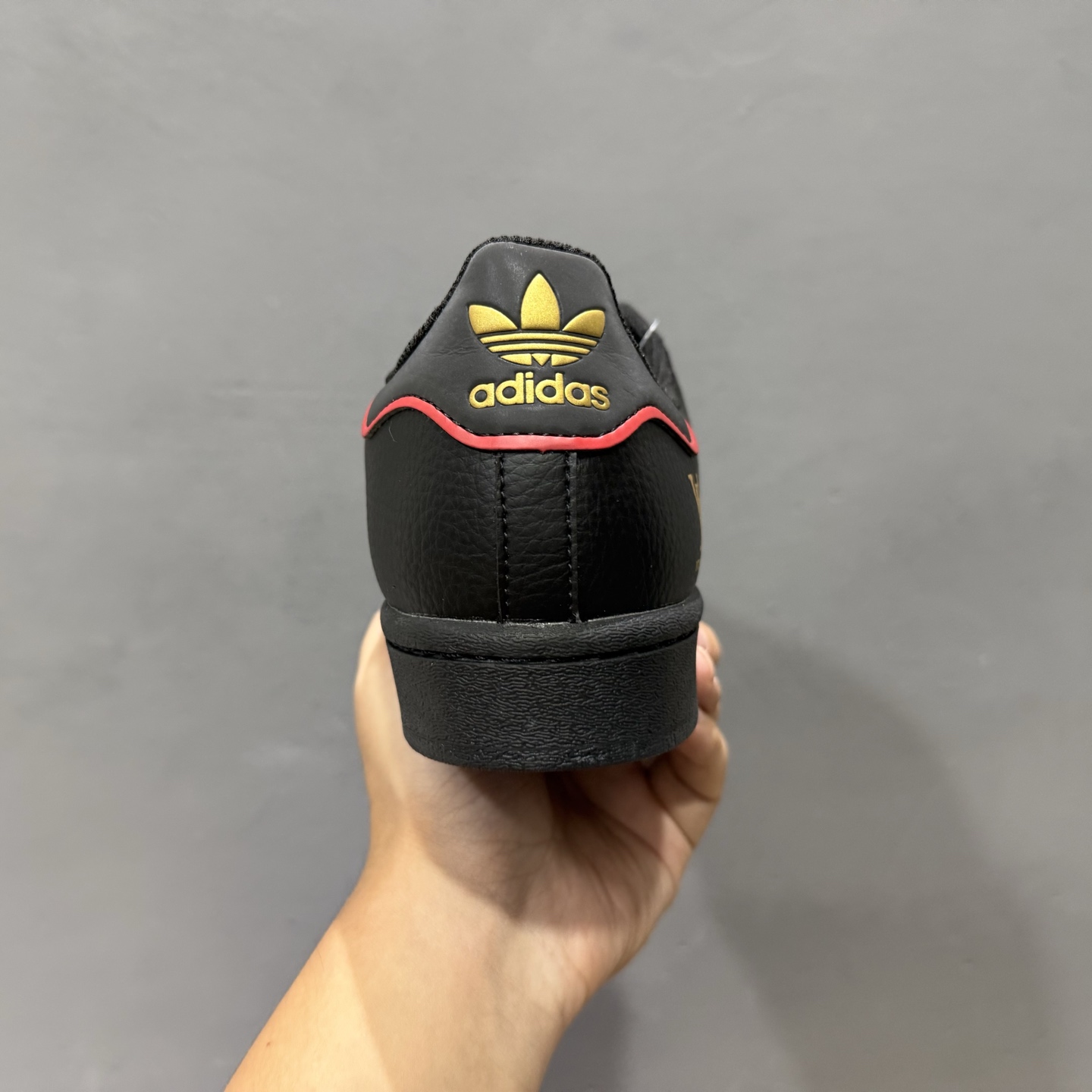 Adidas Originals Superstar 联名款贝壳头 JY8908
