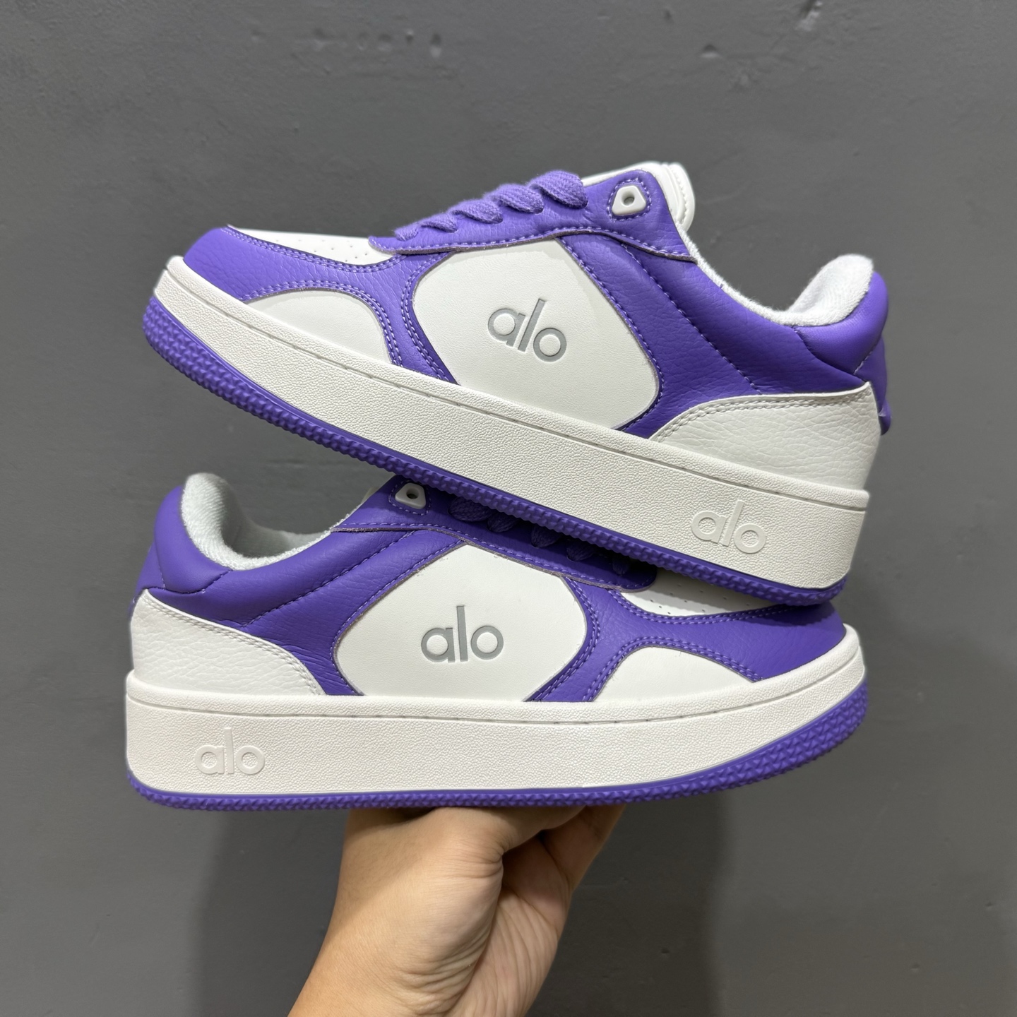 Alo Yoga Recovery Mode 拉布布人气单品 舒适简约防滑耐磨低帮休闲板鞋