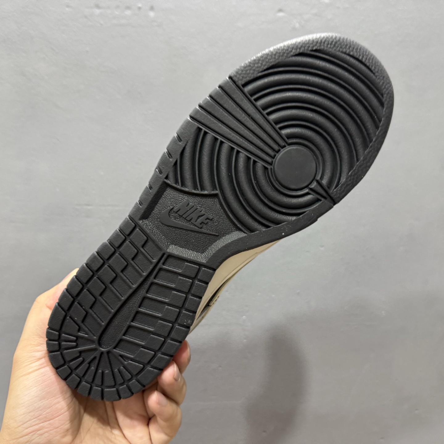 KITH x Nike Dunk Low 米黑灰三勾 QW5836-012