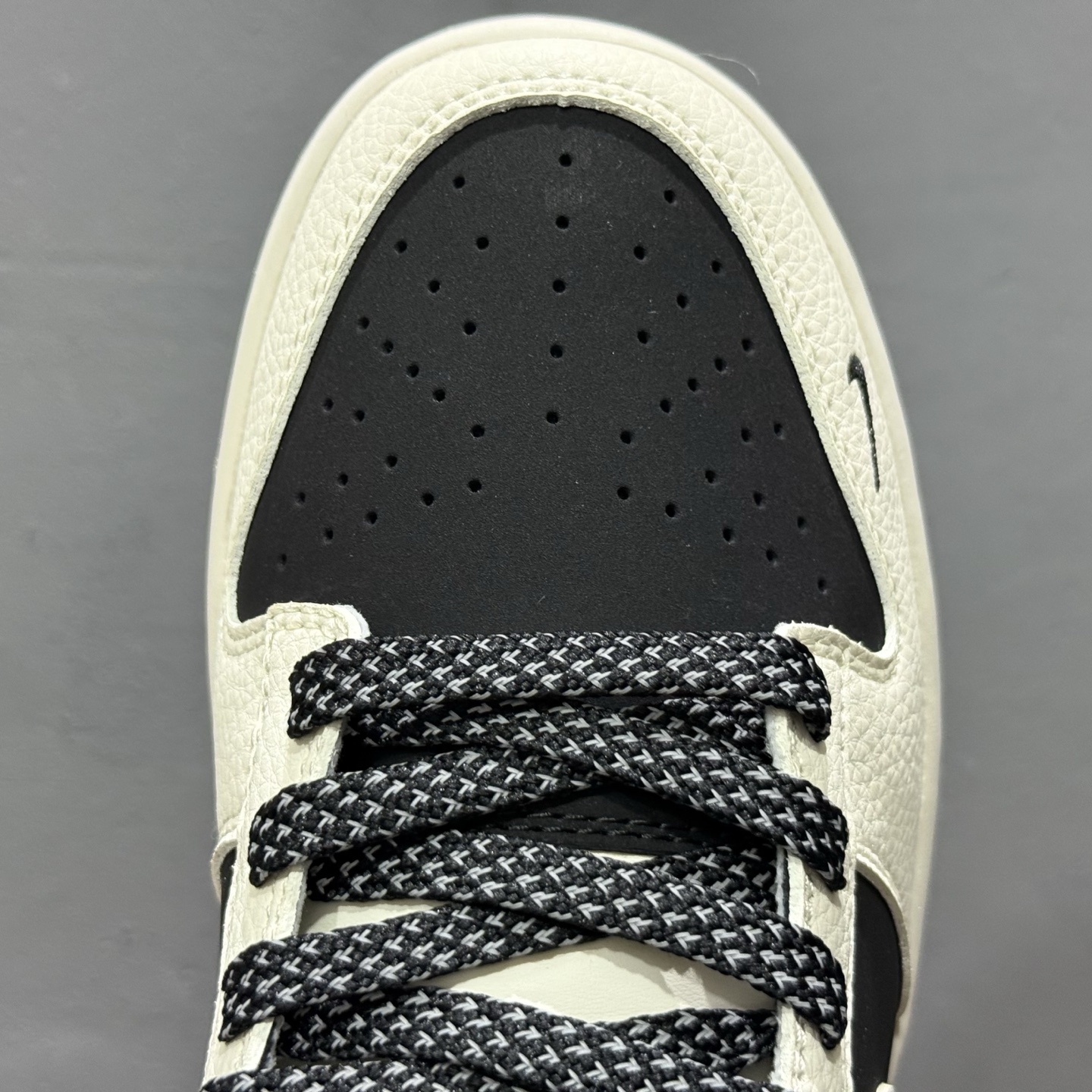KITH x Nike Dunk Low 米黑灰三勾 QW5836-012