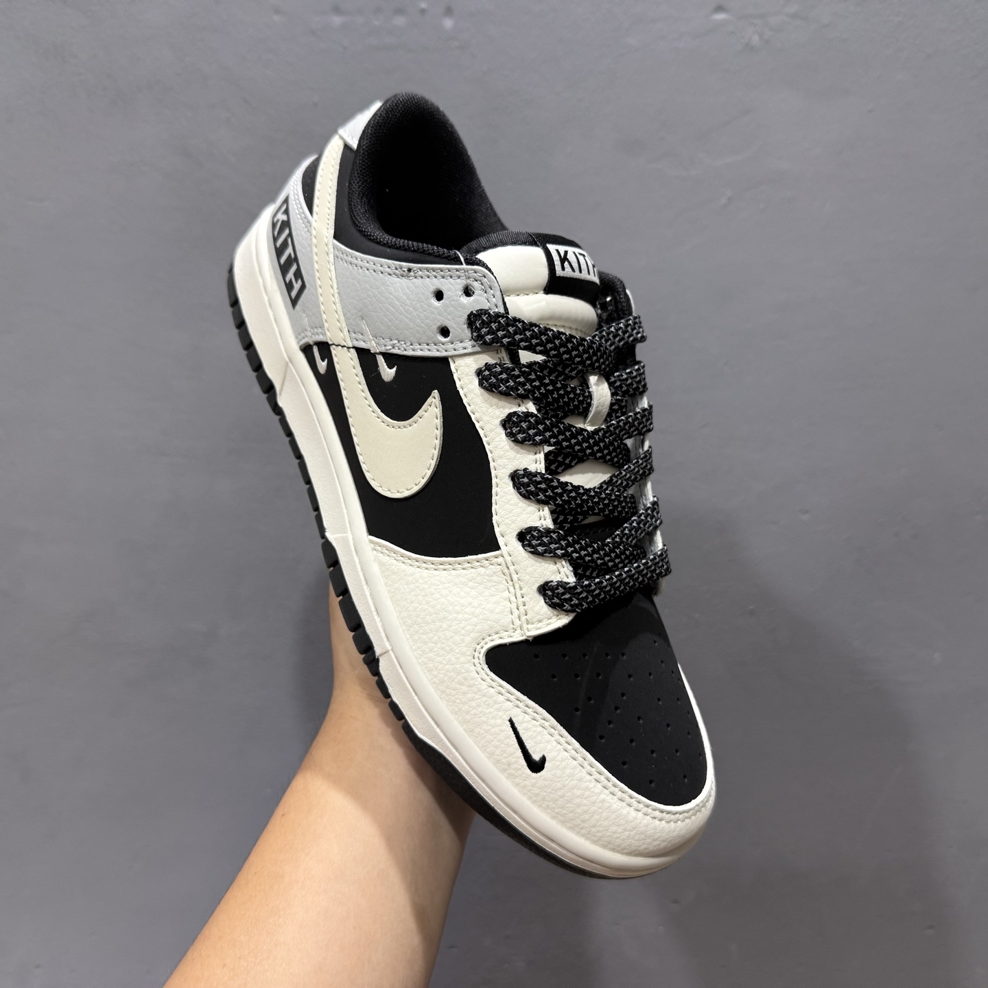 KITH x Nike Dunk Low 米黑灰三勾 QW5836-012