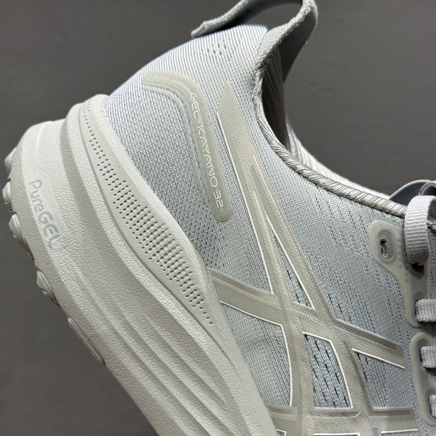 ASICS Gel-Kayano 32 休闲运动鞋透气休闲鞋减震轻质跑步鞋 1011C051-020