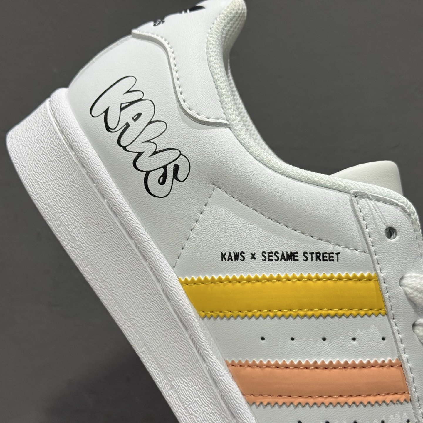 Adidas Originals Superstar 联名款贝壳头 bz2537
