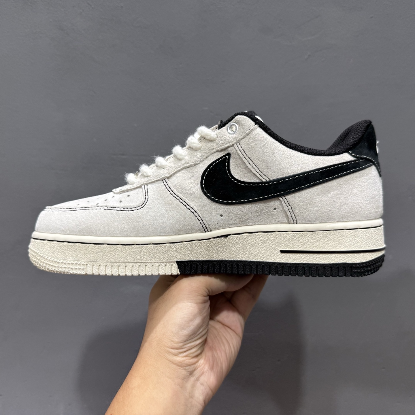 Sup x Air Force 1 Low 翻毛米灰黑 SJ6698-021