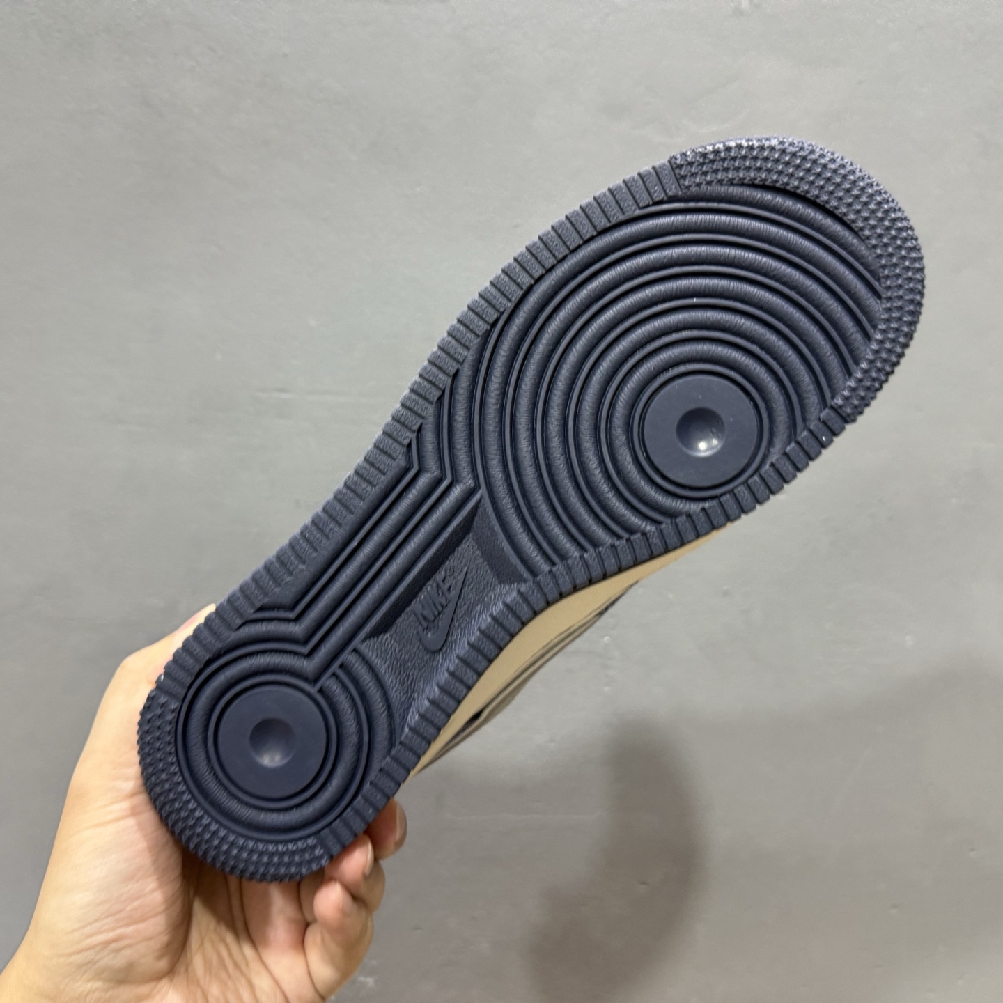 Sup x Air Force 1 Low 翻毛米灰黑 SJ6698-007