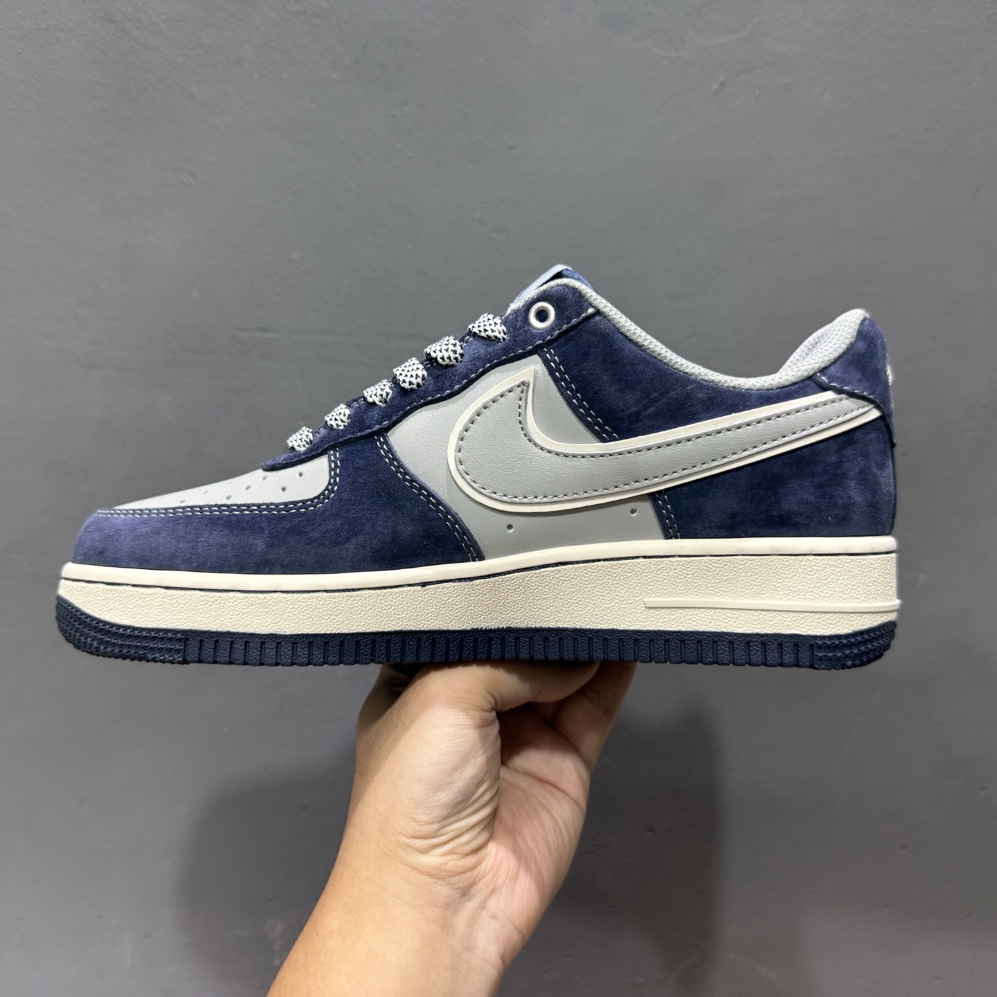 Sup x Air Force 1 Low 翻毛米灰黑 SJ6698-007