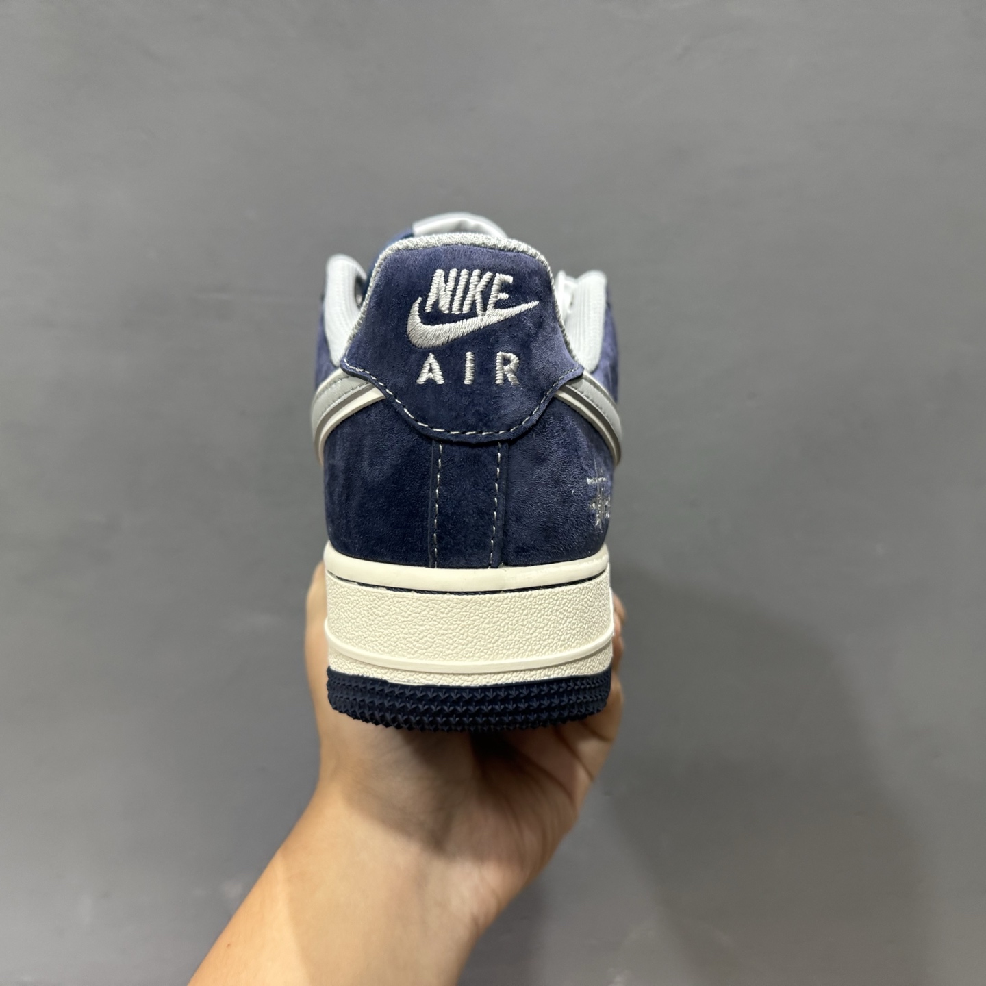 Sup x Air Force 1 Low 翻毛米灰黑 SJ6698-007
