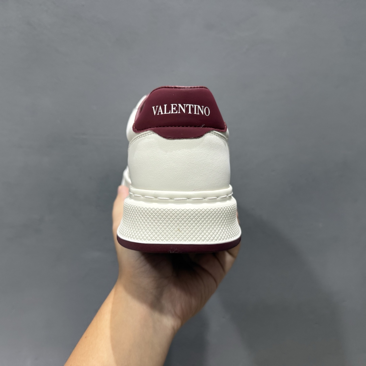 380 Valentino 华伦天奴 Rockstud untitled 厚底休闲铆钉小白鞋