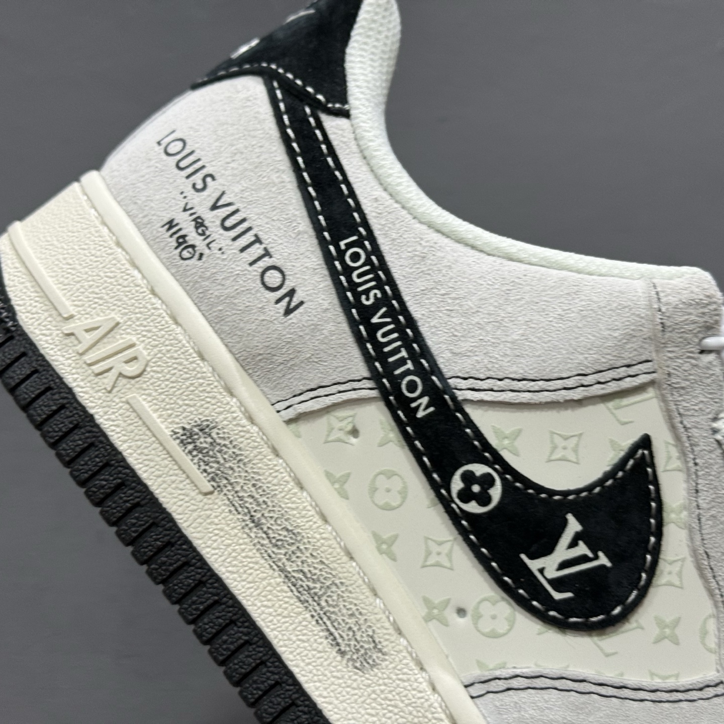 Nike Air Force 1'07 Low LV联名 双拼黑涂鸦 空军一号低帮休闲板鞋 CX5050-Y06