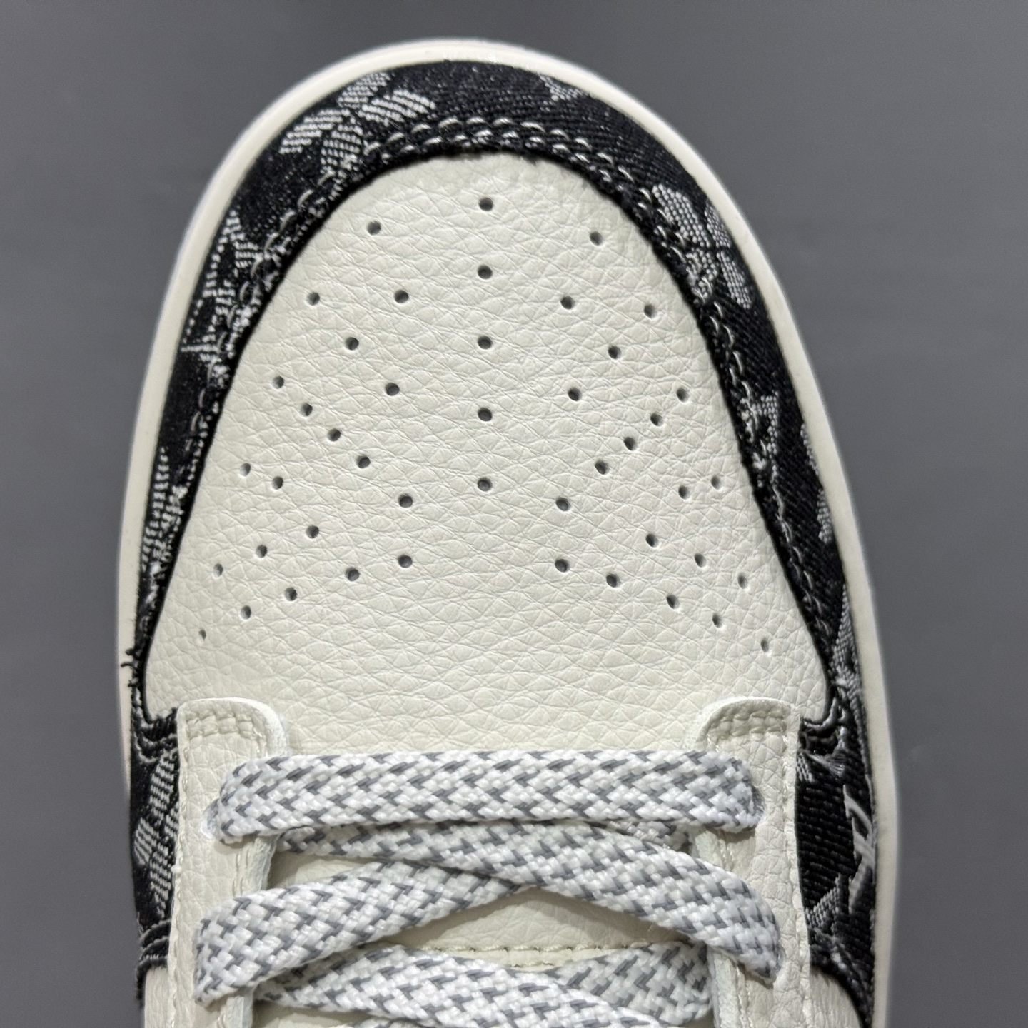 Nike SB Dunk Low LV联名 黑牛仔印花 周年高端定制 低帮休闲板鞋 JP1628-020