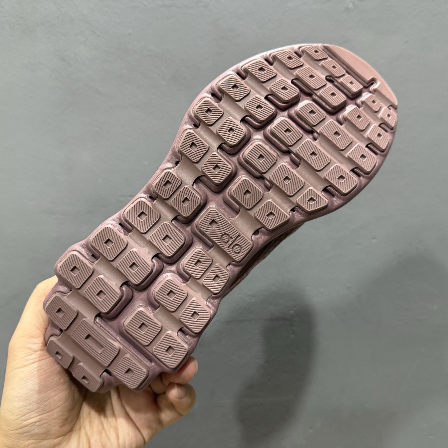 Alo Yoga Recovery Mode 拉布布舒适简约防滑耐磨低帮休闲板鞋 A0685U1