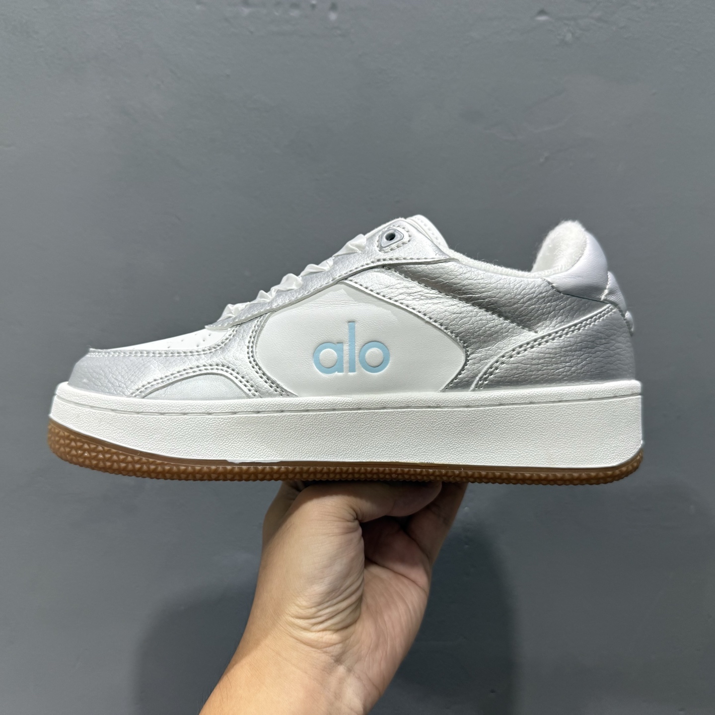 Alo Yoga Recovery Mode 拉布布舒适简约防滑耐磨低帮休闲板鞋