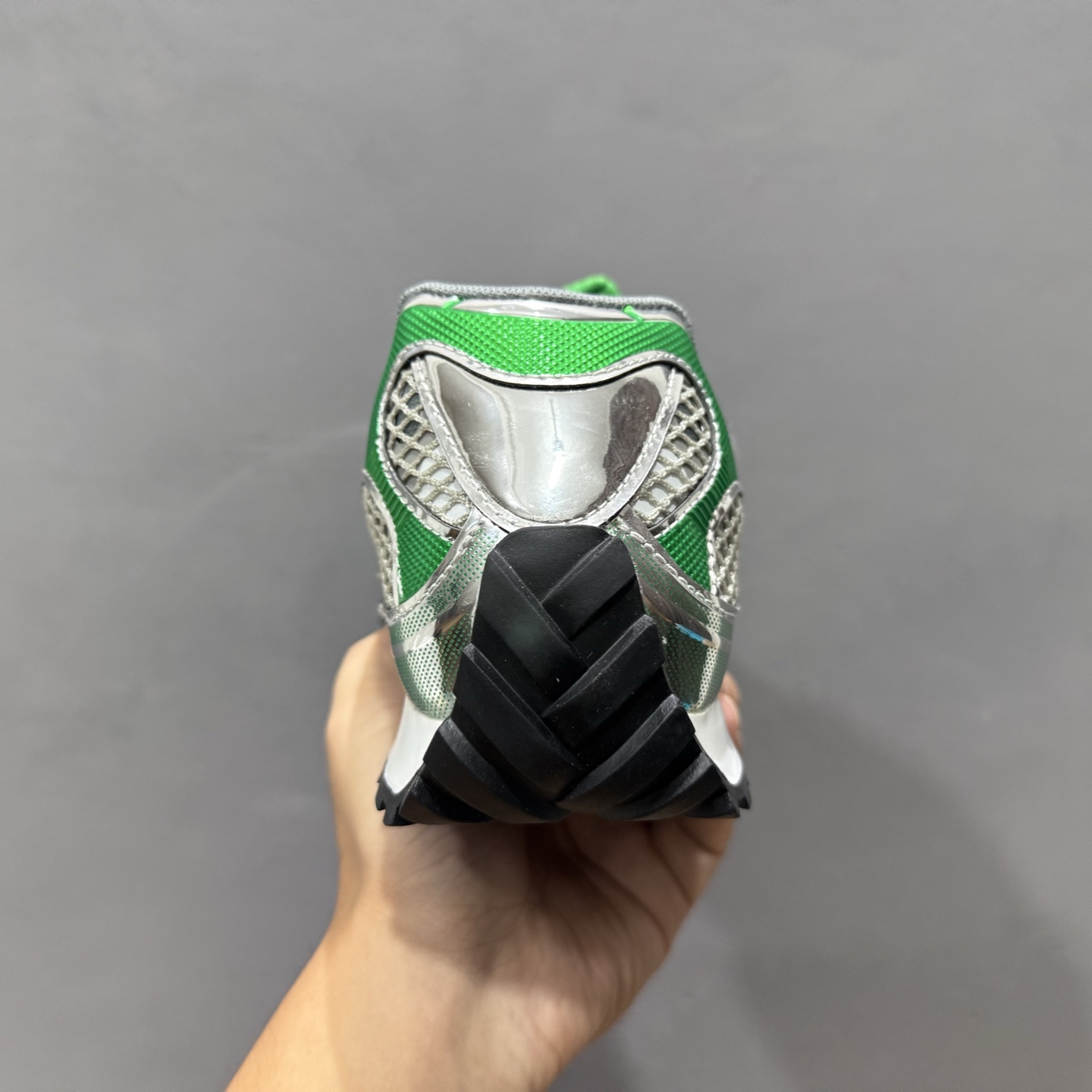 300 Bottega Veneta葆蝶家 Orbit 织物 圆头系带跑鞋