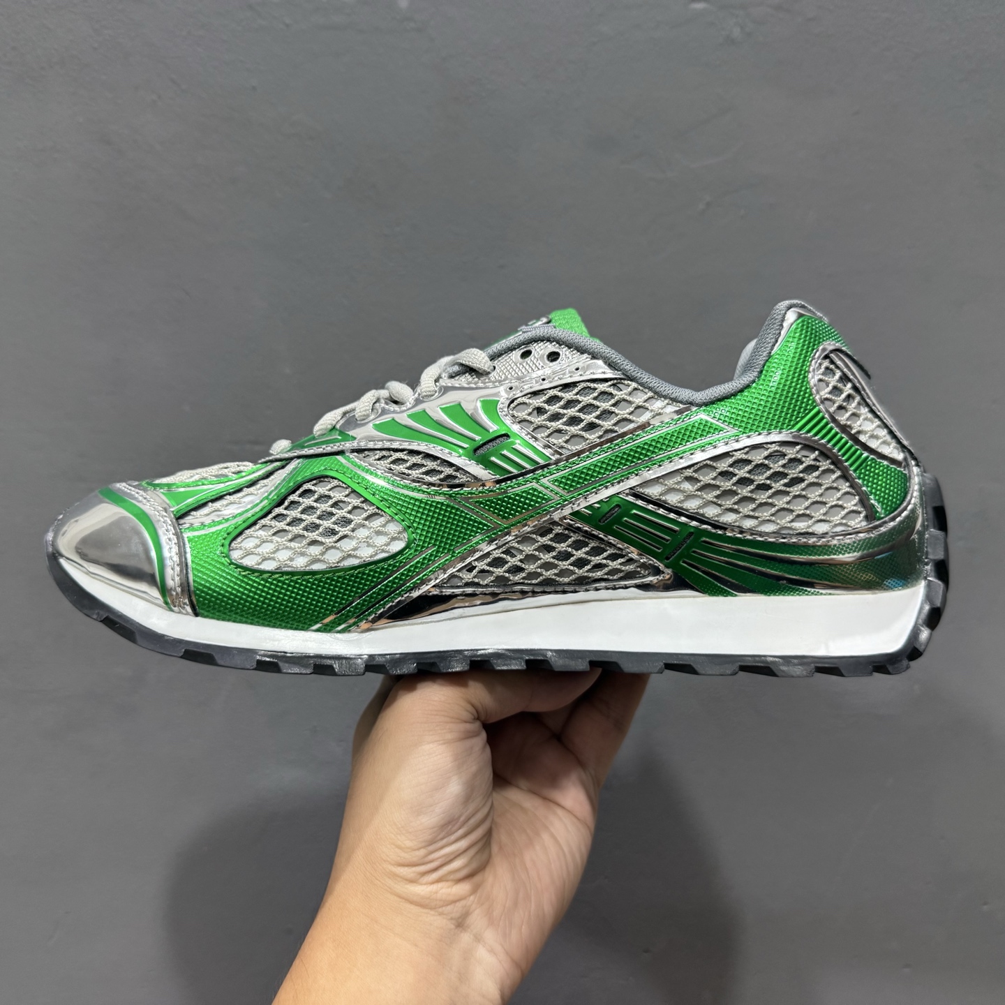 300 Bottega Veneta葆蝶家 Orbit 织物 圆头系带跑鞋