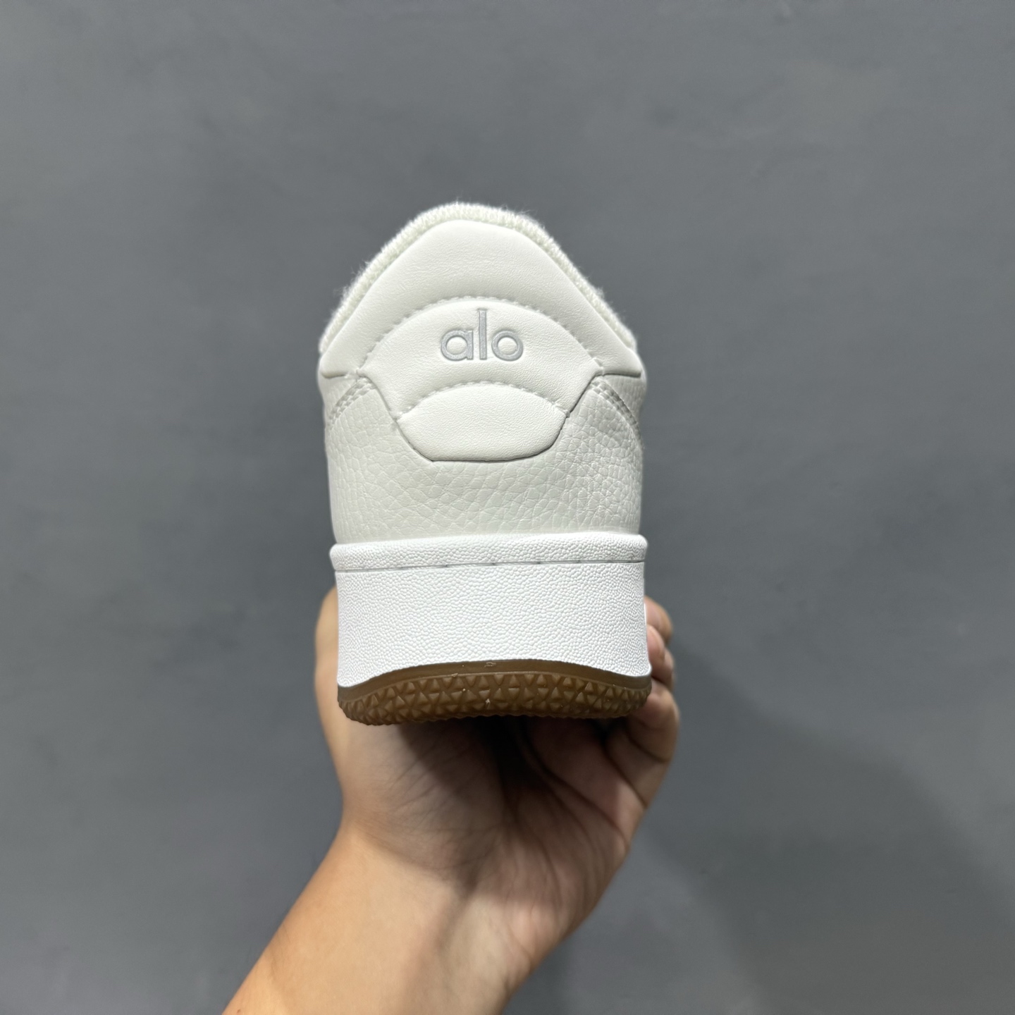 Alo Yoga Recovery Mode 拉布布人气单品 舒适简约防滑耐磨低帮休闲板鞋 A0685U1