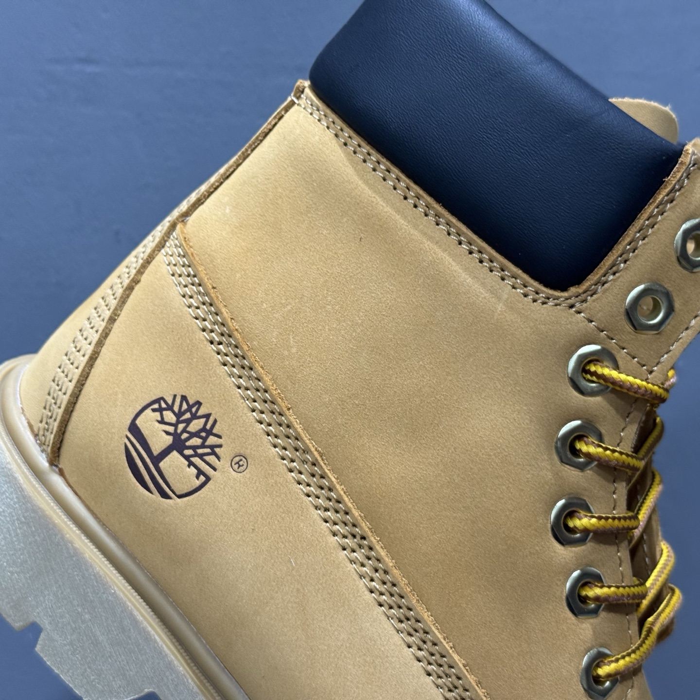 Timberland添柏岚/天伯伦经典款户外休闲高帮大黄靴