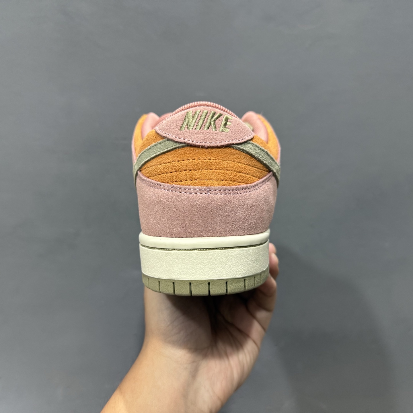 Nike SB Dunk Low ”Red Stardust” 星尘粉 低帮休闲板鞋 HJ4135-600