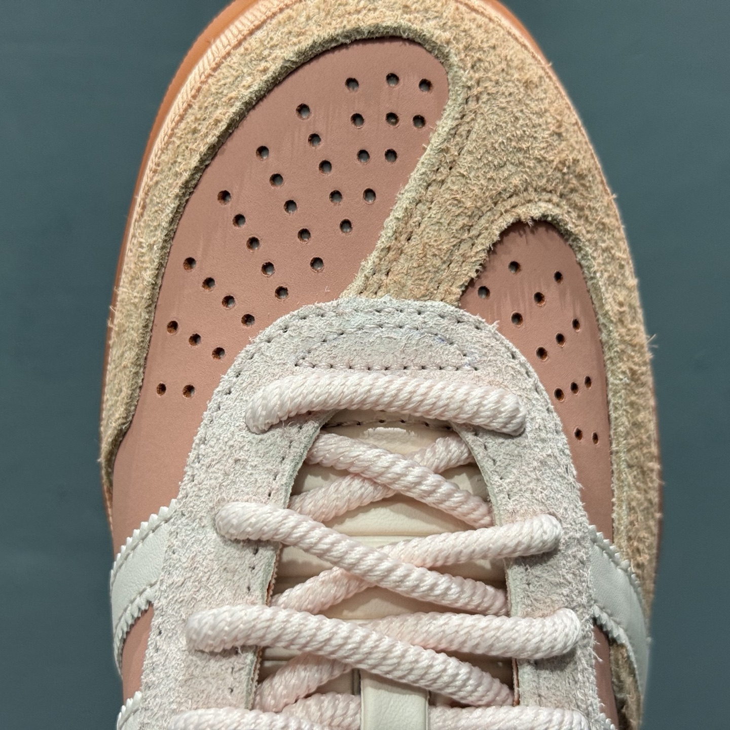 Bad Bunny x adidas originals GAZELLE INDOOR 红棕色 JS5052