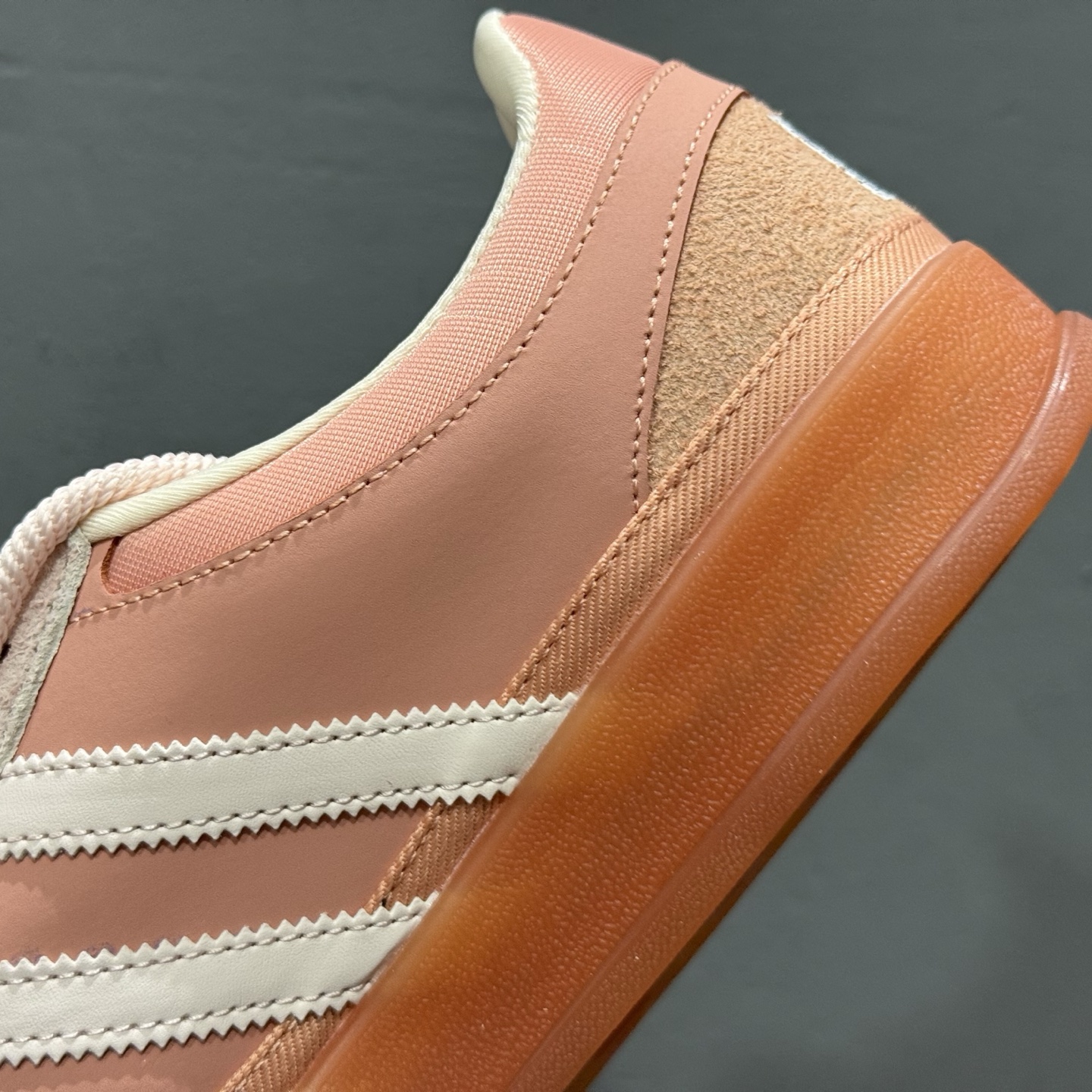 Bad Bunny x adidas originals GAZELLE INDOOR 红棕色 JS5052
