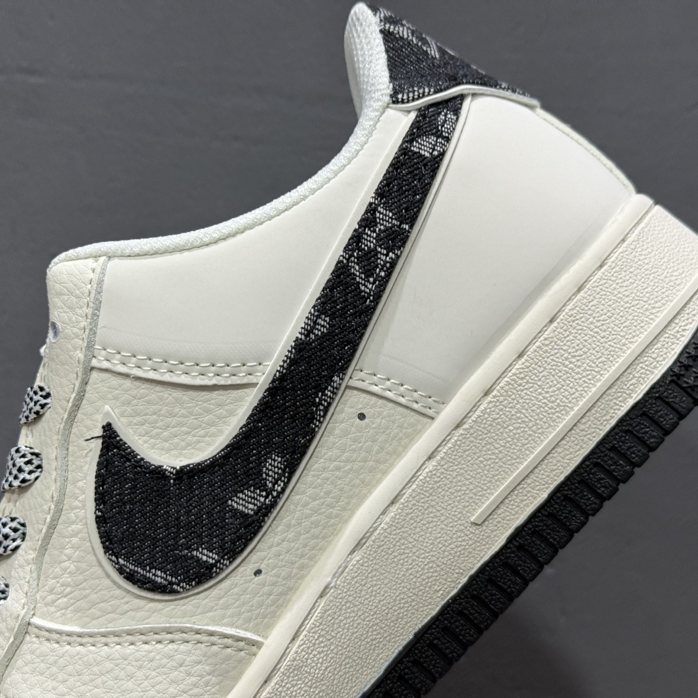 ￥260 Nike Air Force 1'07 Low LV联名 黑牛仔印花 空军一号低帮休闲板鞋 SM6668-108