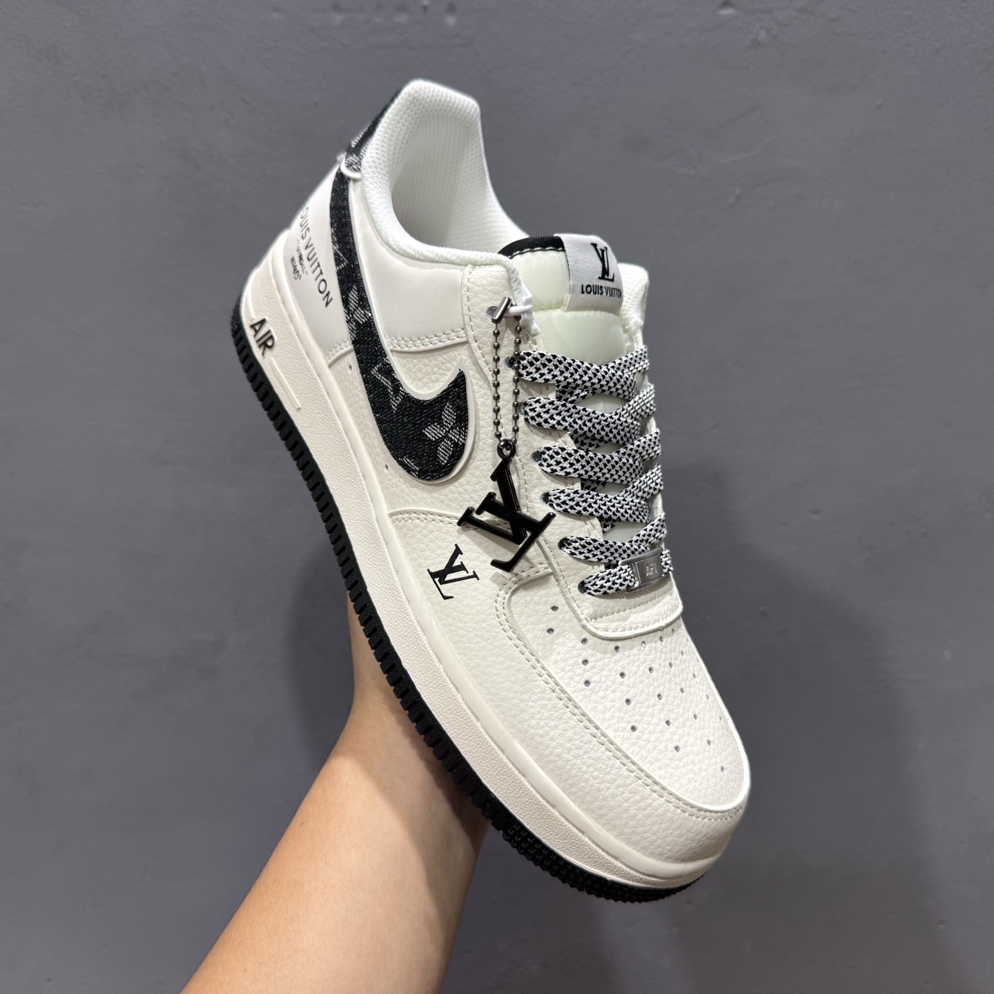 ￥260 Nike Air Force 1'07 Low LV联名 黑牛仔印花 空军一号低帮休闲板鞋 SM6668-108